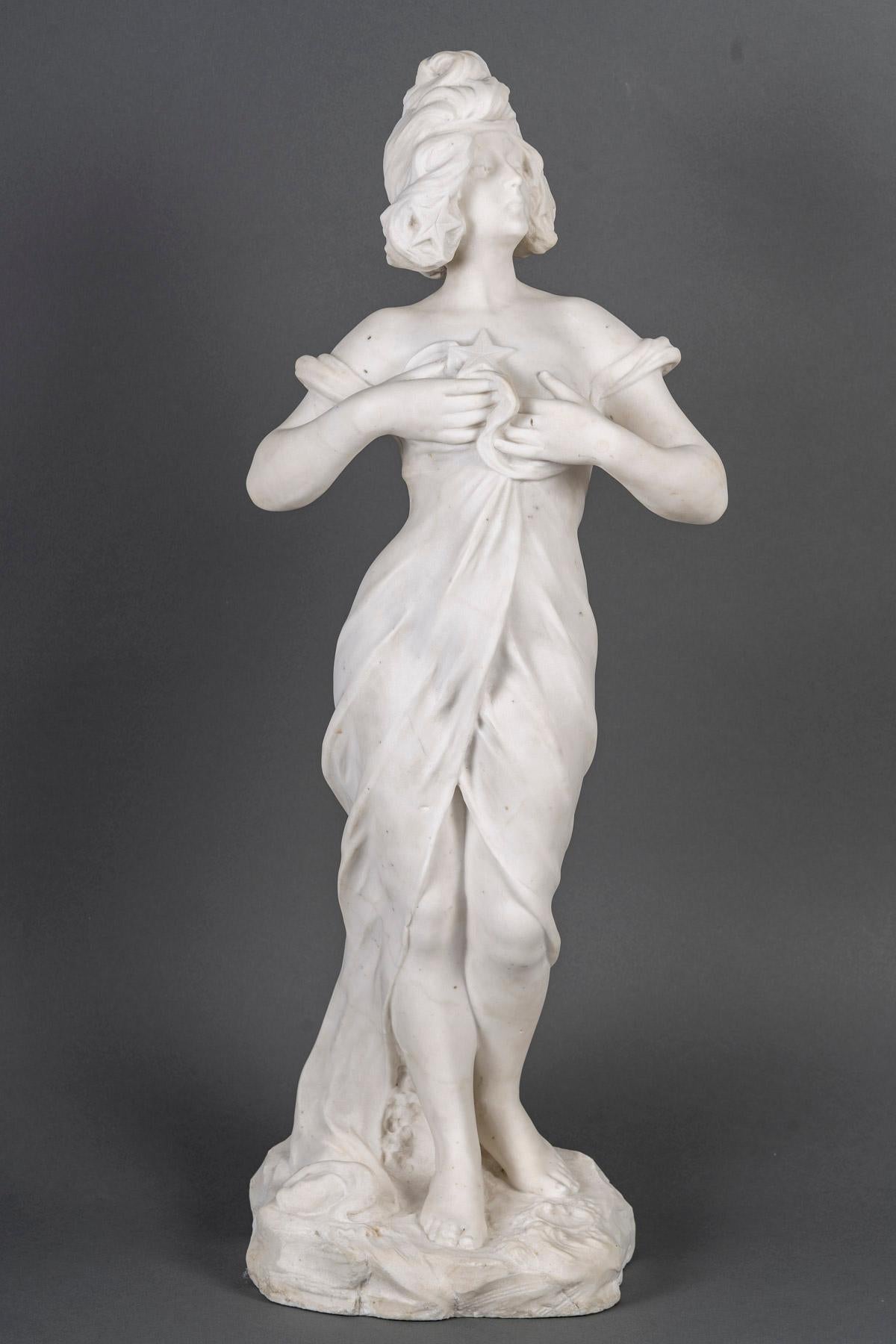Scultura in marmo bianco in stile Art Nouveau, 1900 circa. In condizioni buone in vendita a Saint-Ouen, FR