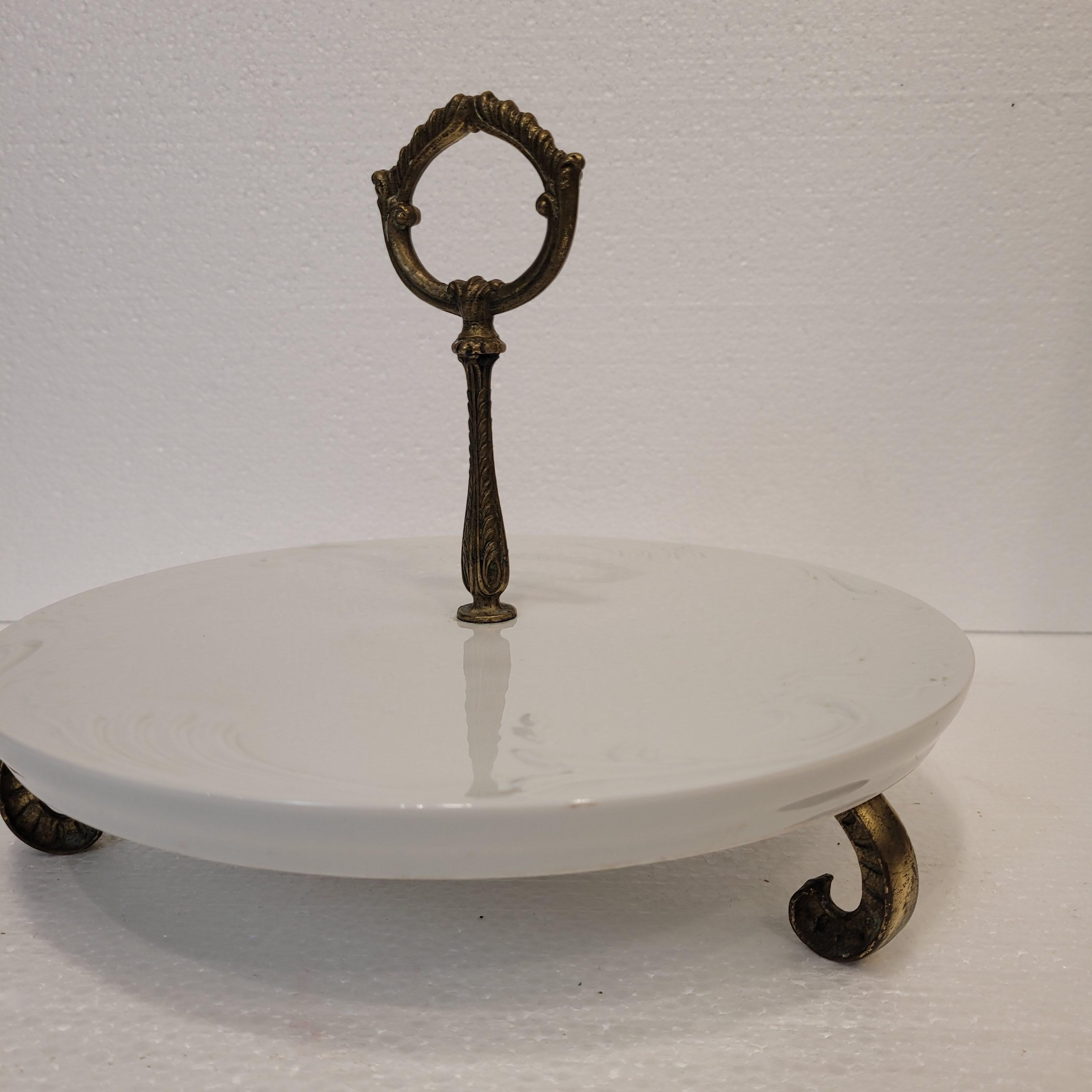 Tortenplatte aus weißem Porzellan im Jugendstil aus Limoges, Frankreich im Angebot 3