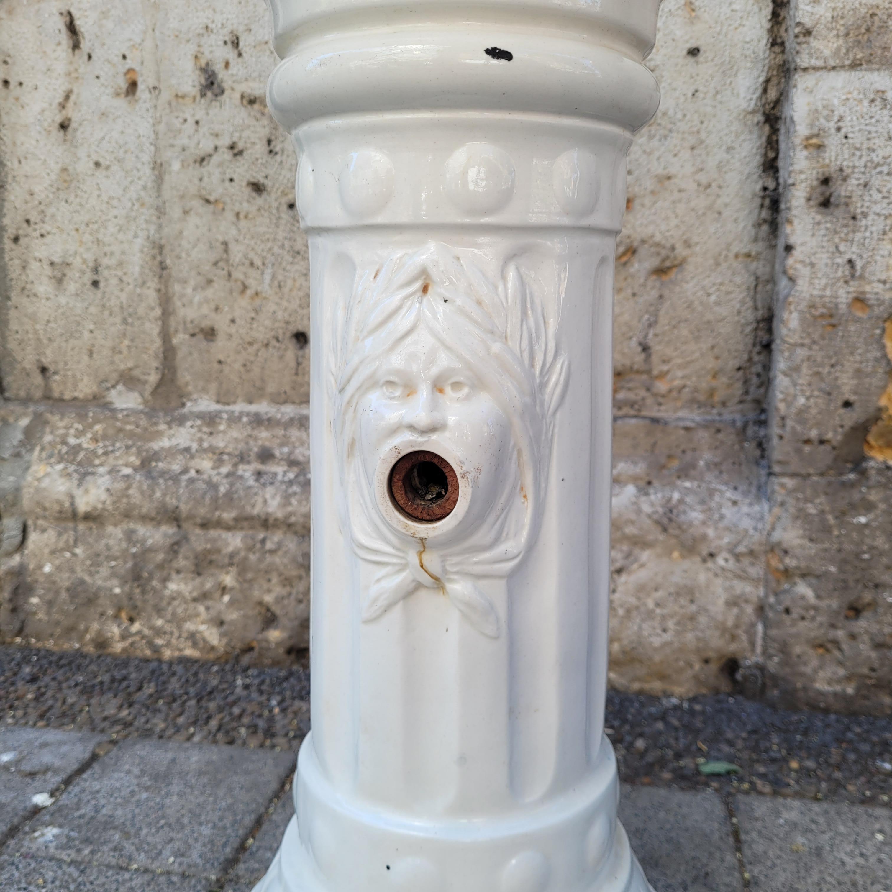 Jugendstil Waschbecken aus weißem Porzellan mit Pilaster Frankreich im Angebot 9