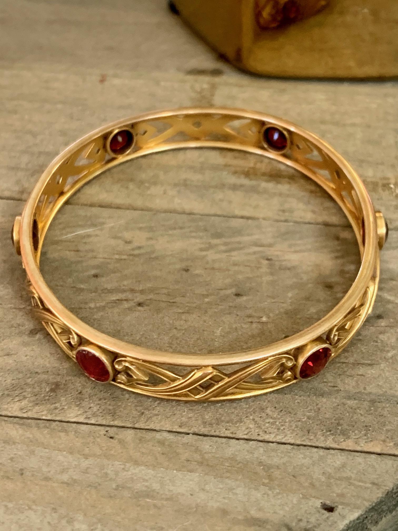 Art Nouveau Whiteside and Blank Garnet Filigree 14 Karat Yellow Gold Bangle 1