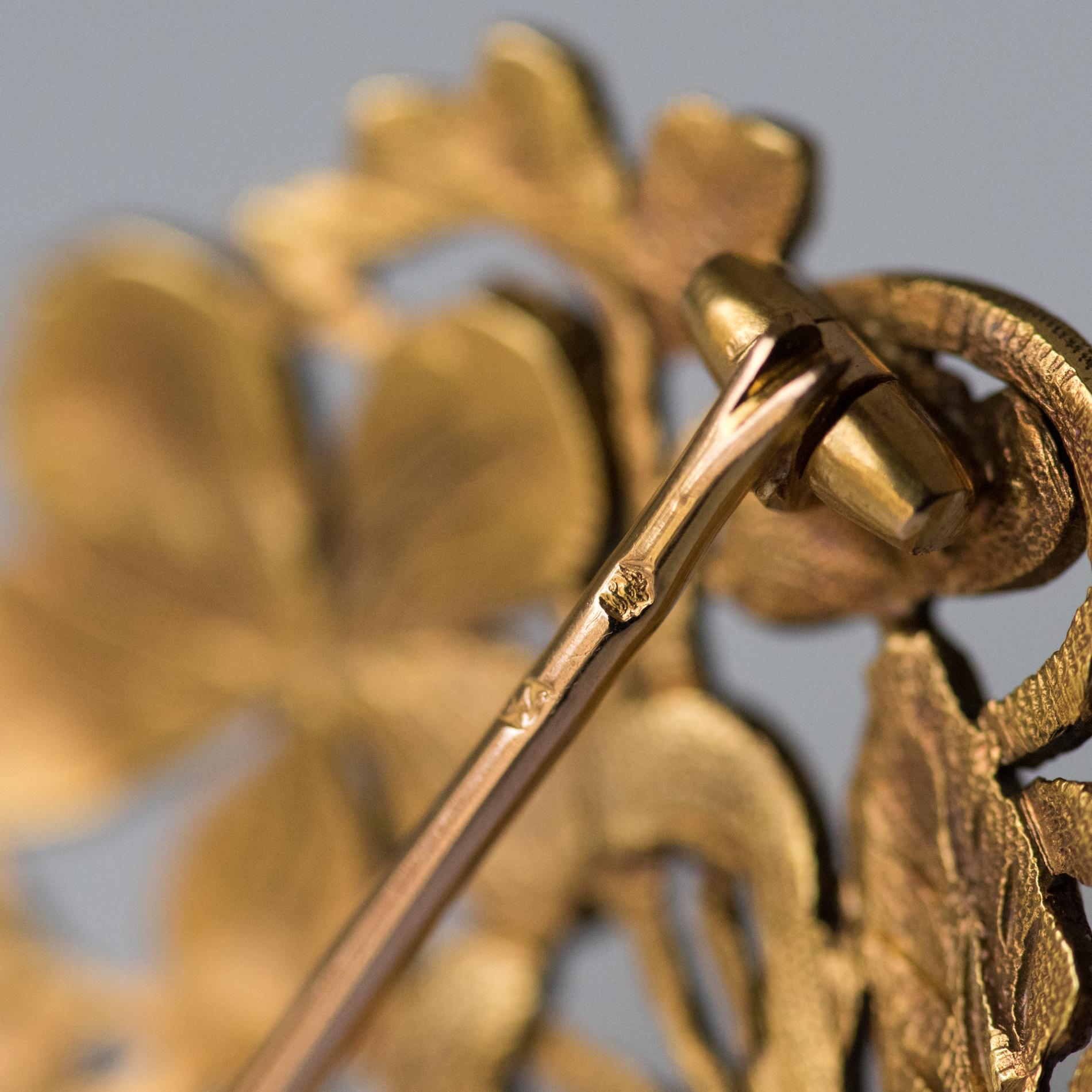 Art Nouveau Wiese Spirit 18 Karat Yellow Gold Antique Brooch For Sale 8