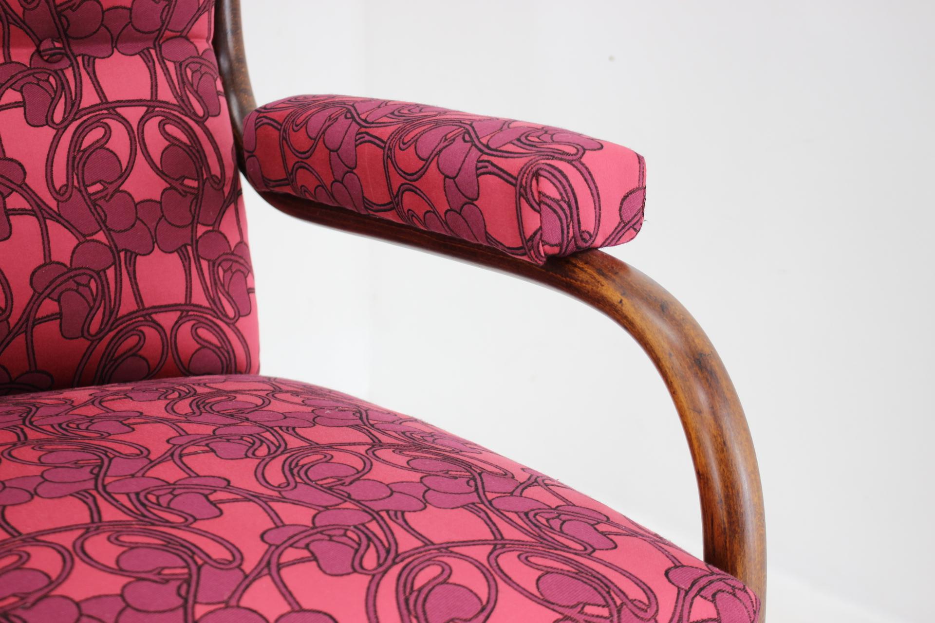 Art Nouveau Wing Chair Thonet Nr.6541, since 1904 For Sale 3