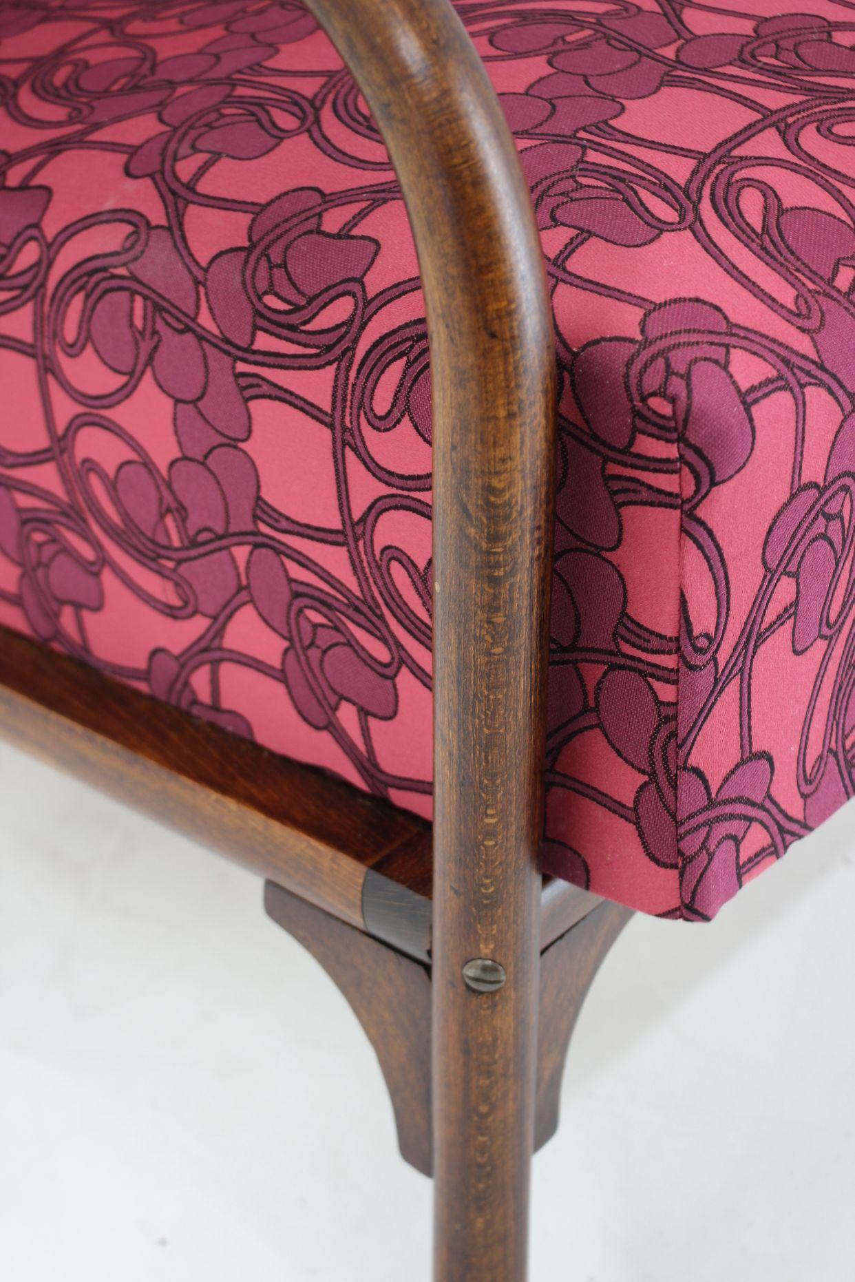 Art Nouveau Wing Chair Thonet Nr.6541, since 1904 For Sale 4