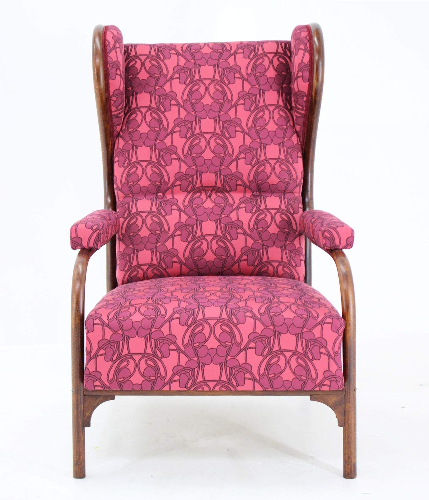 Austrian Art Nouveau Wing Chair Thonet Nr.6541, since 1904 For Sale