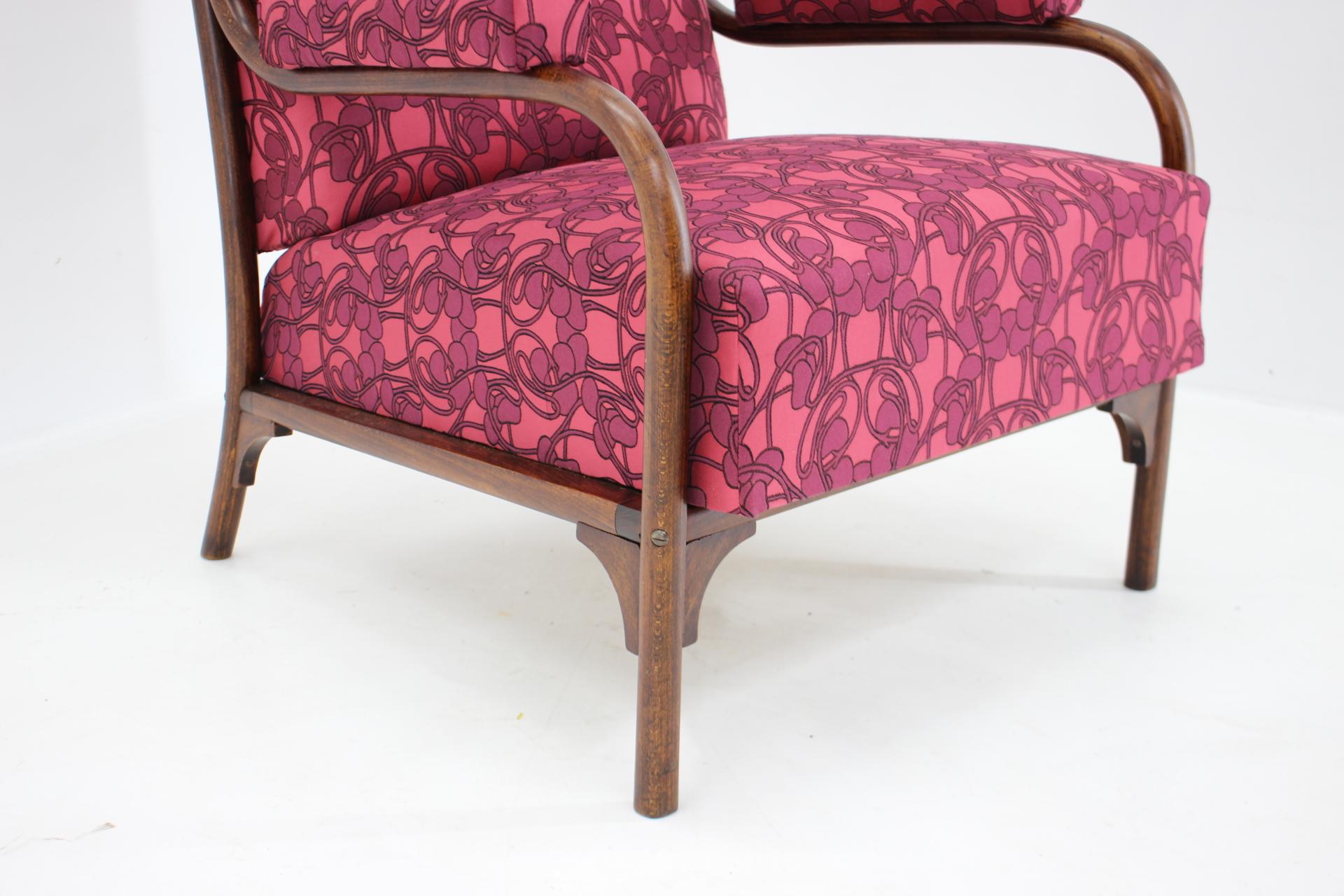 20th Century Art Nouveau Wing Chair Thonet Nr.6541, since 1904 For Sale