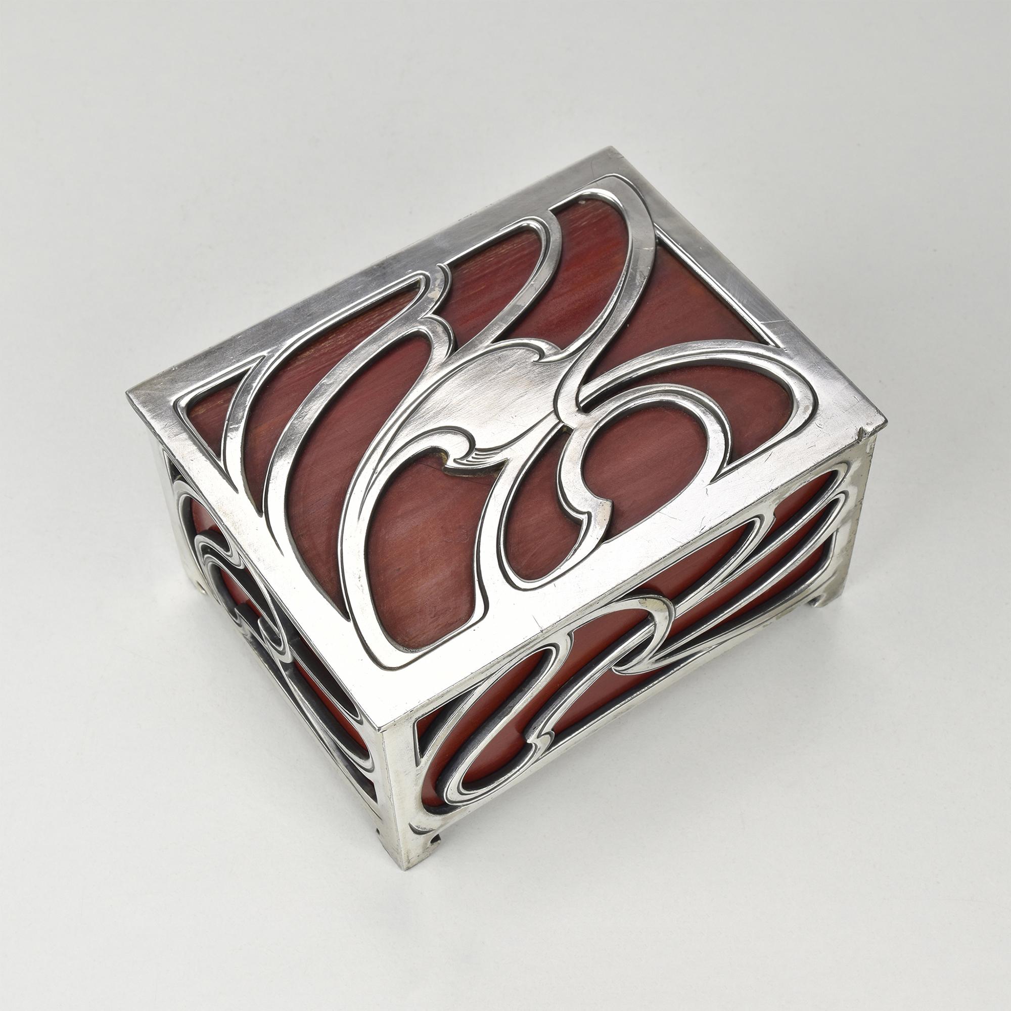 Jugendstil WMF-Schmuckkästchen, versilbertes Zinn & furnierte Holzpaneele im Angebot 4