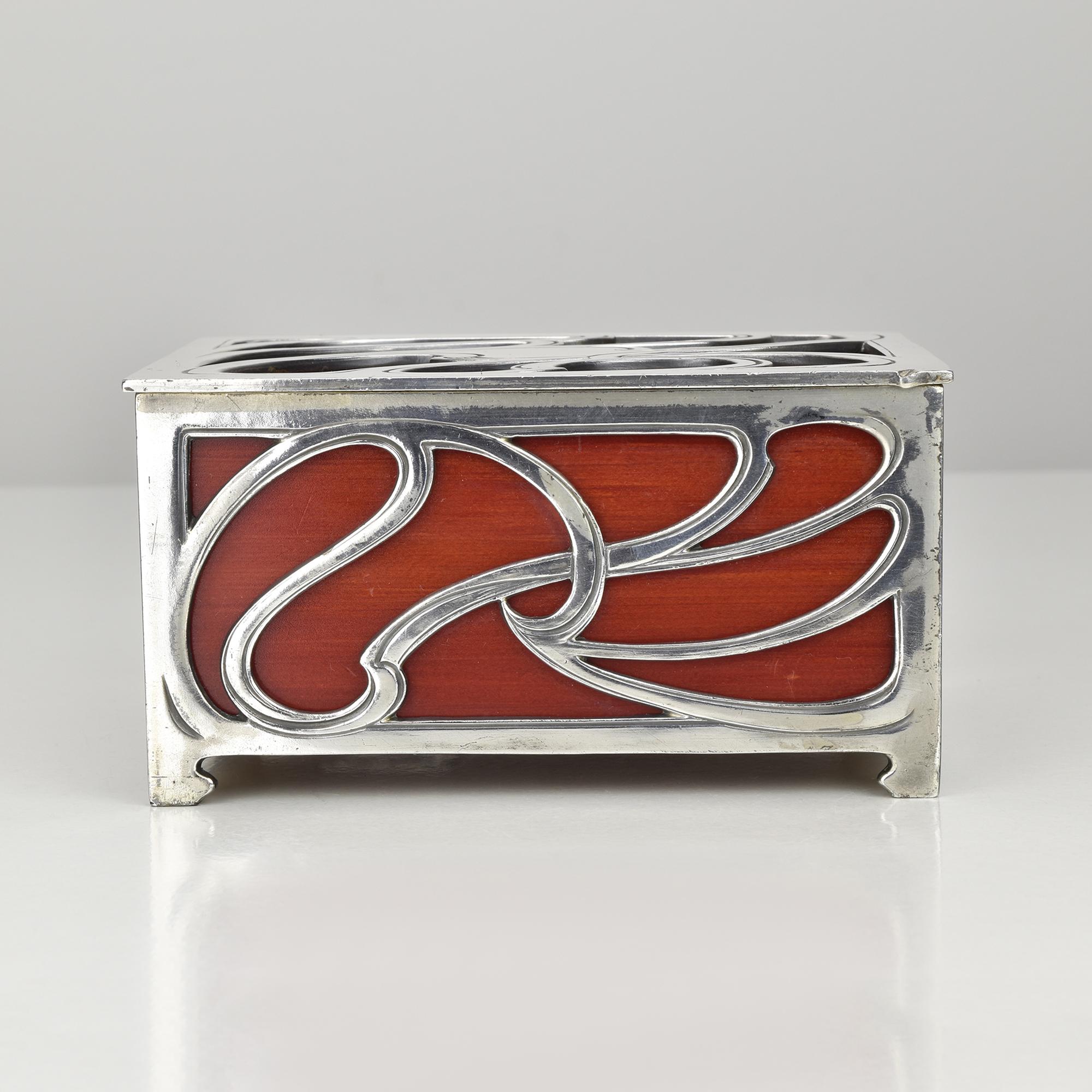 Jugendstil WMF-Schmuckkästchen, versilbertes Zinn & furnierte Holzpaneele (Deutsch) im Angebot