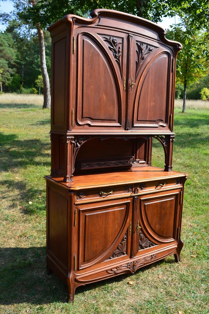 Art Nouveau Wood Carved French Buffet, 1900s In Good Condition In L'Etang, FR
