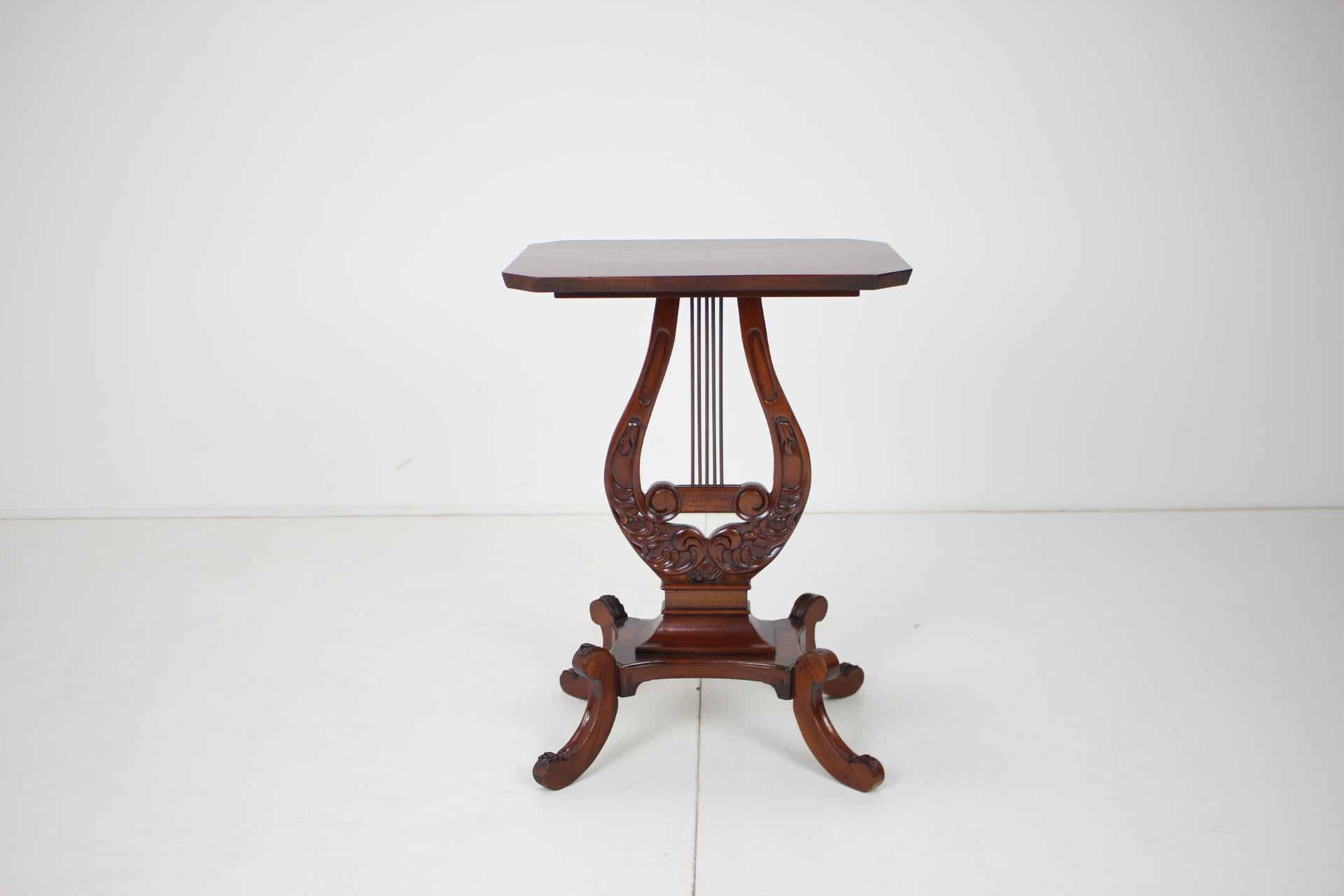 Art Nouveau Wooden Table/ Lira, 1910's In Good Condition For Sale In Praha, CZ