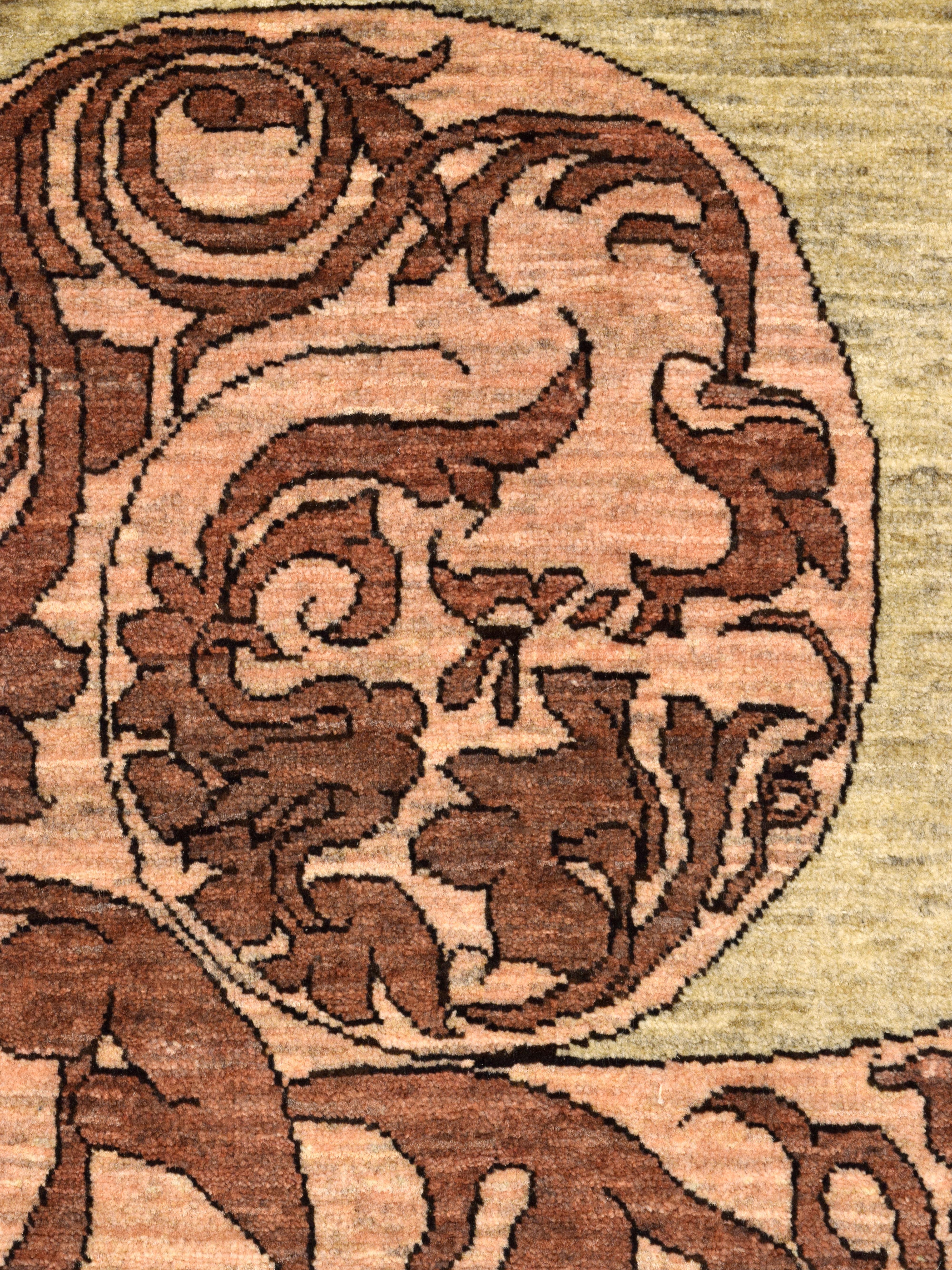 Jugendstil-Teppich aus Wolle, 4′ × 6′  Zeitgenössischer Perserteppich in Rosa und Creme (Handgewebt) im Angebot