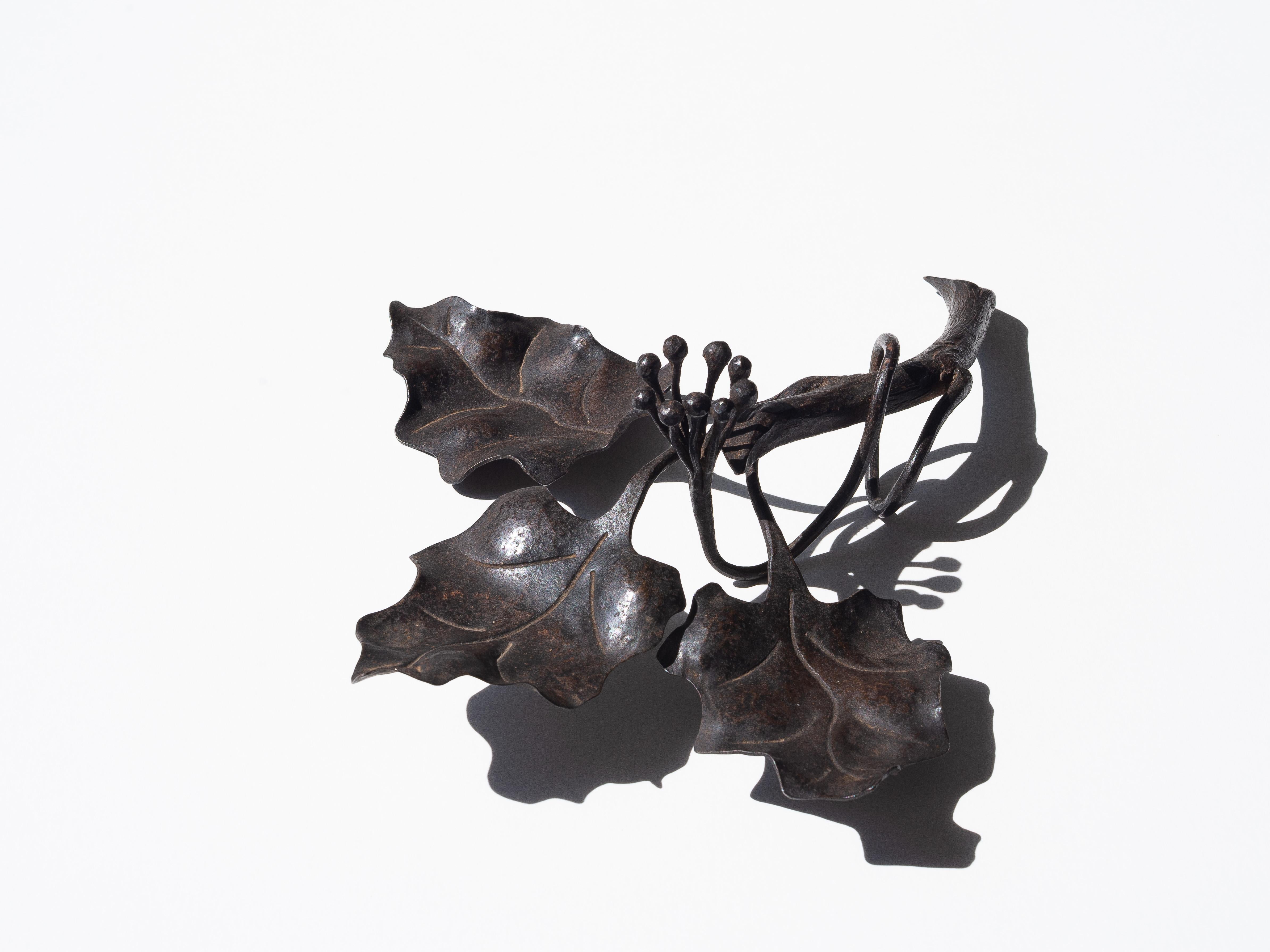 Art Nouveau Schmiedeeisen Kerzenhalter - Floral Ivy Kerzenständer - Frankreich 1920s im Angebot 2