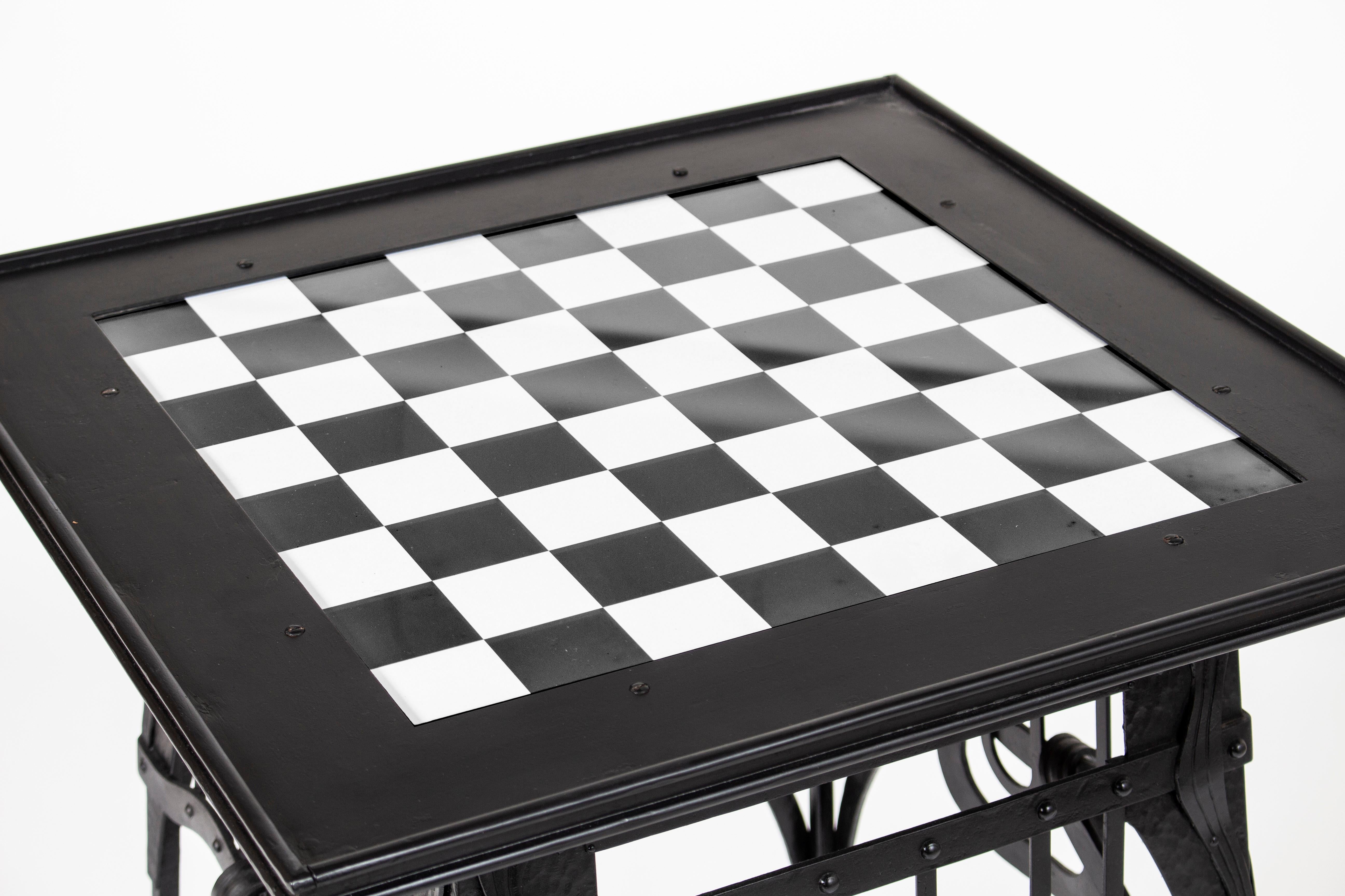 Table d'échecs Art nouveau en fer forgé, années 1900 1