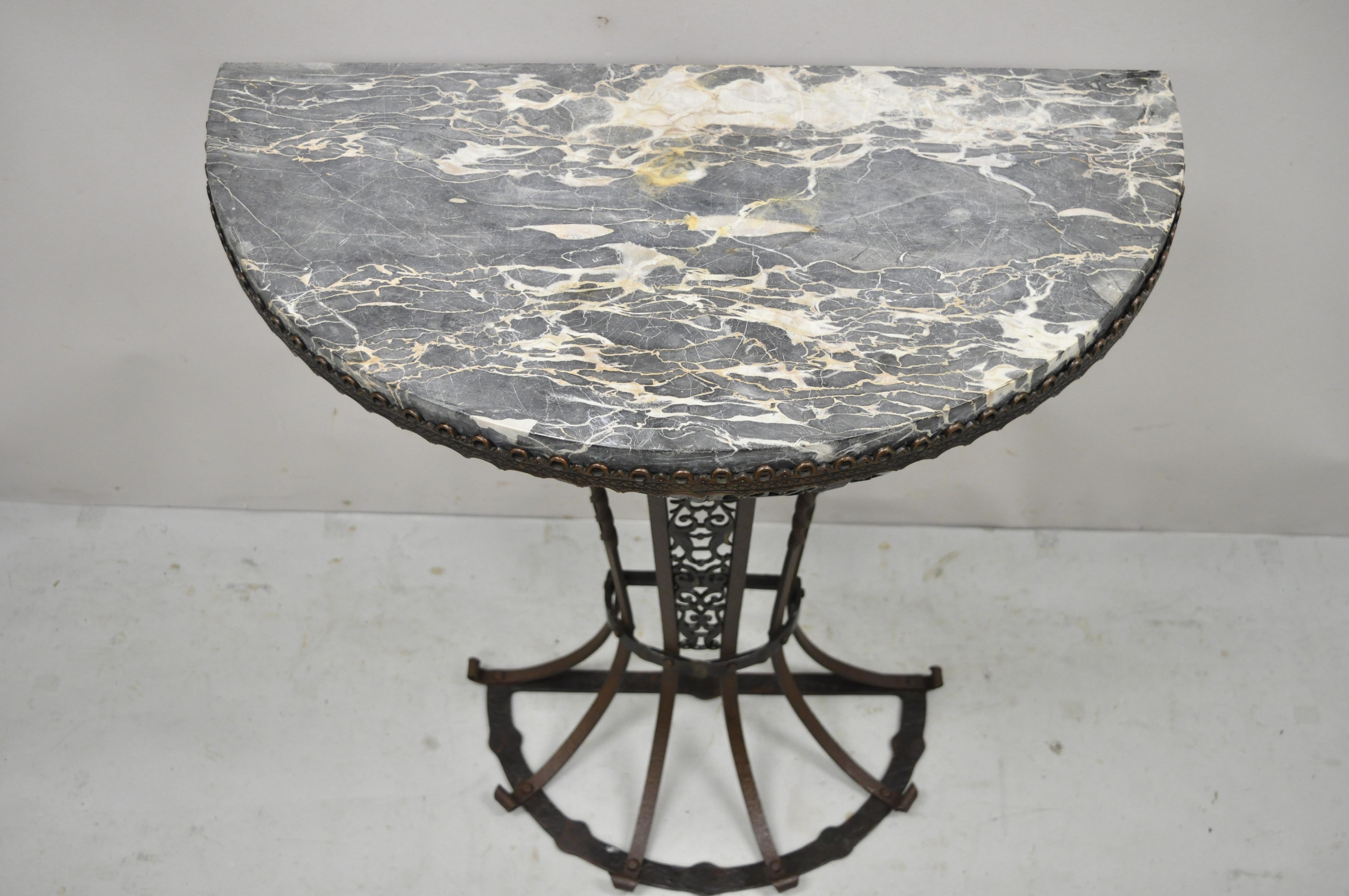 Art Nouveau Schmiedeeisen Demilune Marmorplatte Konsole Hall Tisch Atr Oscar Bach (Art nouveau) im Angebot