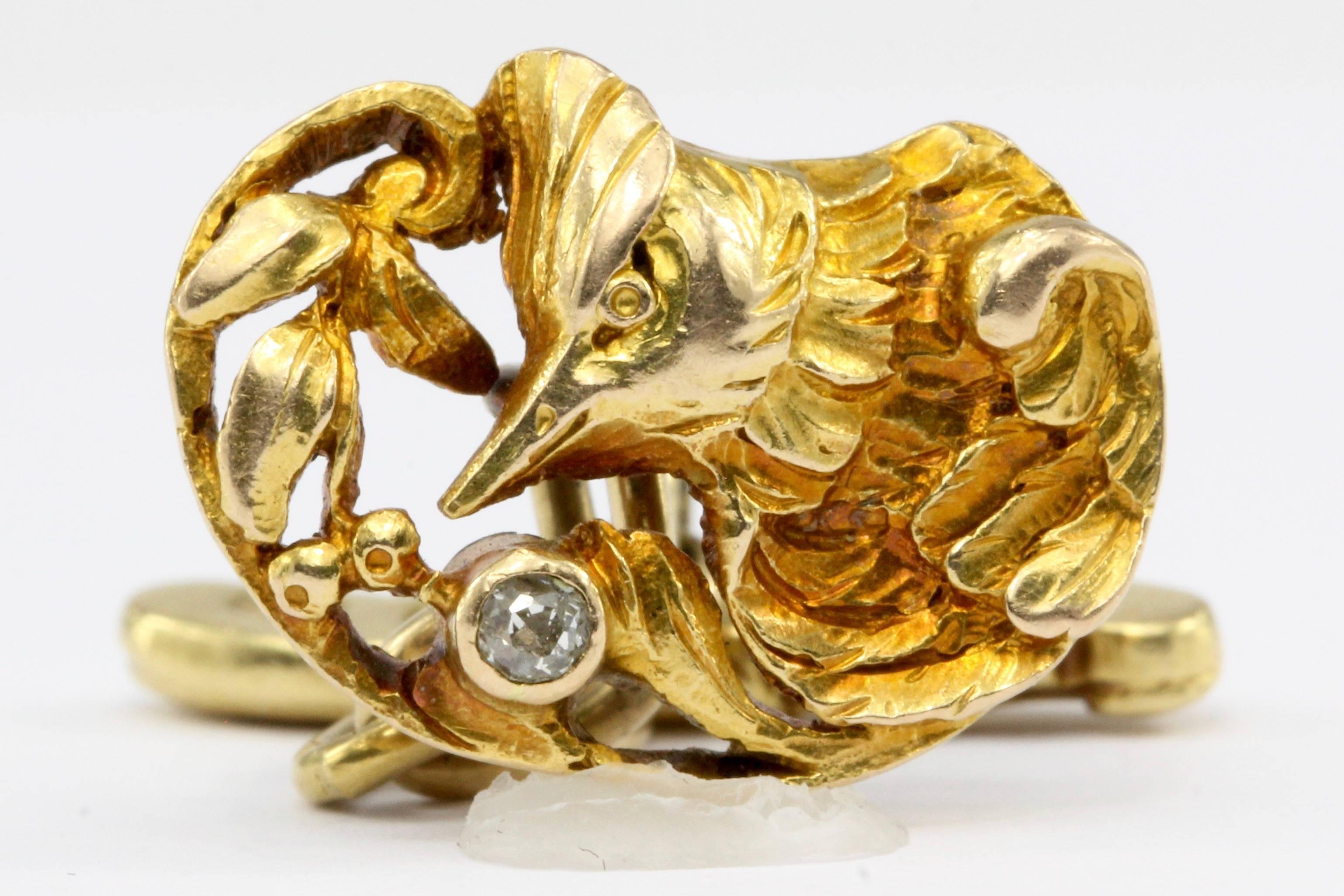 Art nouveau Boutons de manchette oiseaux Art Nouveau en or jaune et diamants en vente