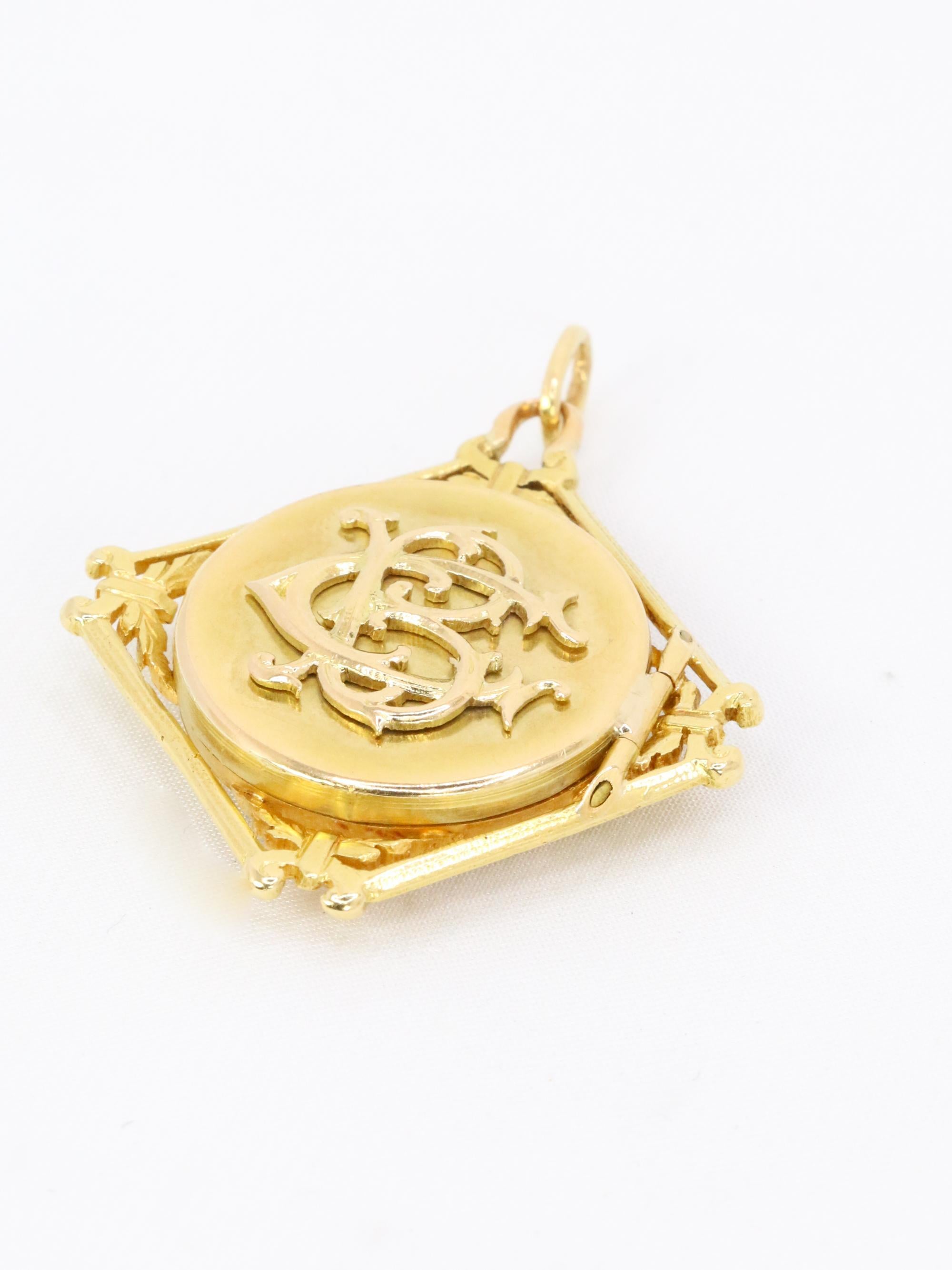 Art Nouveau Chimäre Anhänger aus Gelbgold (Carréeschliff) im Angebot