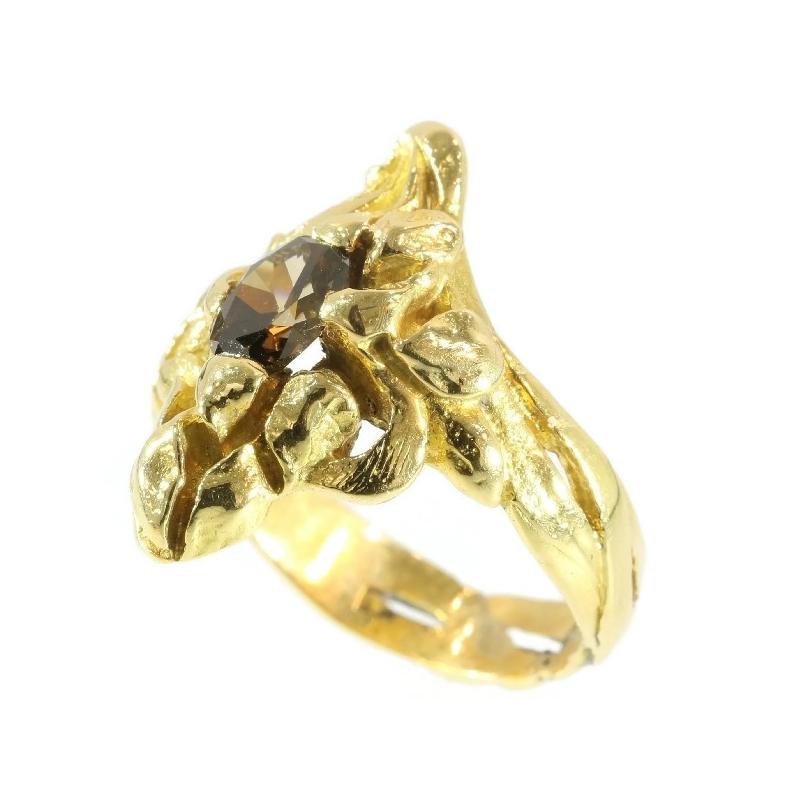 Art Nouveau Yellow Gold Diamond Flowery Engagement Ring, Unisex, 1900s For Sale 3