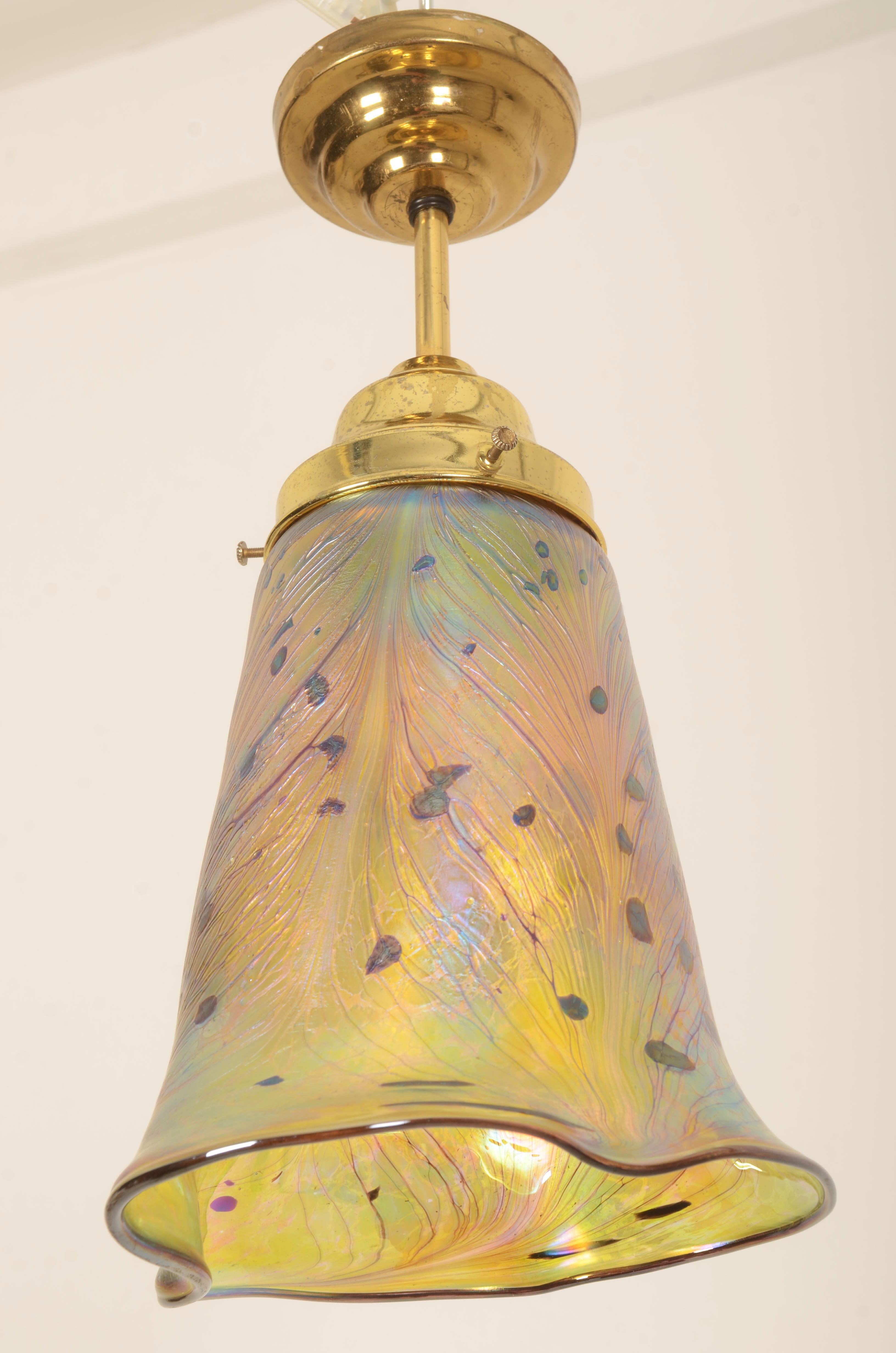 Lampada a sospensione in stile Art Nouveau giallo/oro in vendita 5
