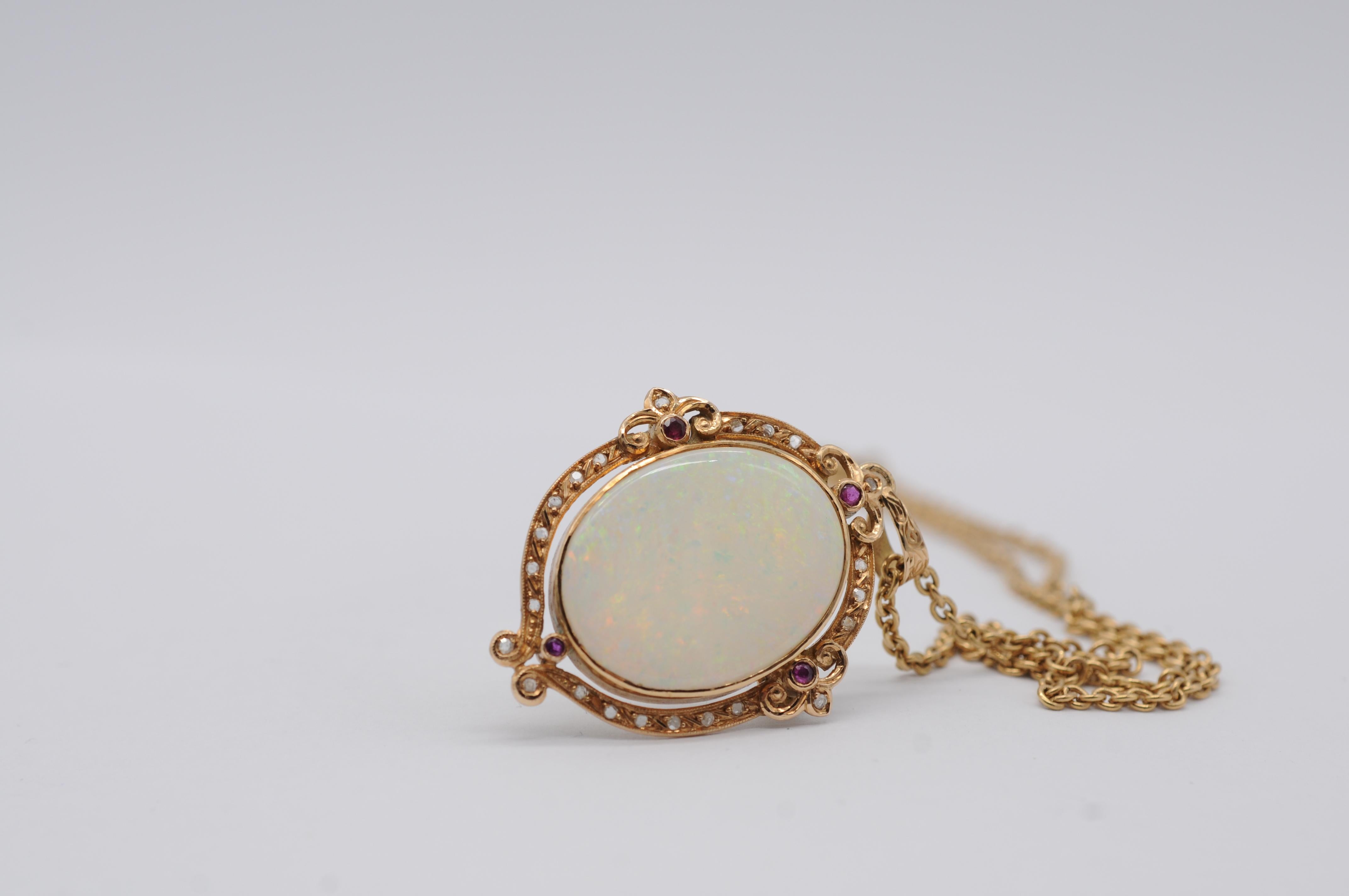 Colgante Art Nouveau de oro amarillo con ópalo, diamantes y rubíes en venta 10