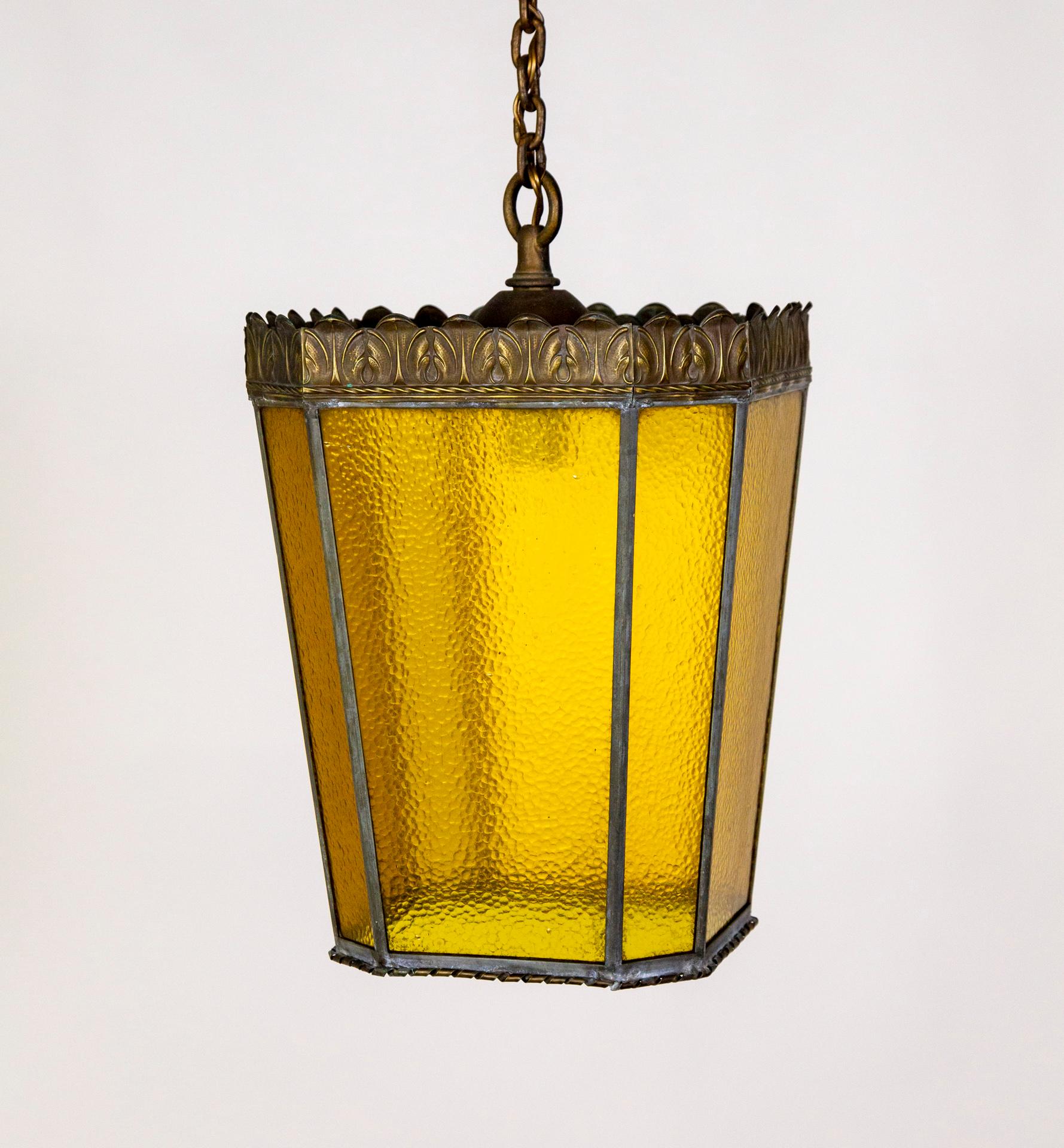 Art Nouveau bernsteinfarbenes Bleiglas & Messing Laterne im Angebot 12