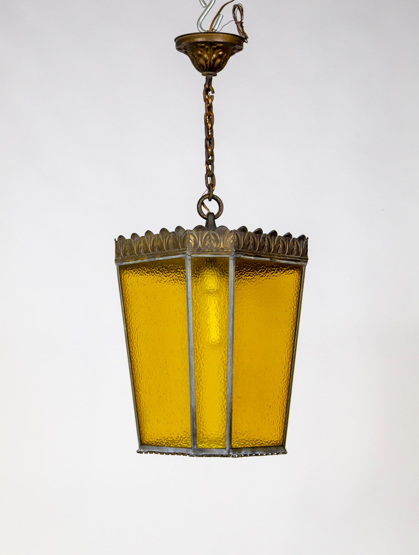 Art Nouveau amber Leaded Glass & Brass Lantern In Good Condition For Sale In San Francisco, CA