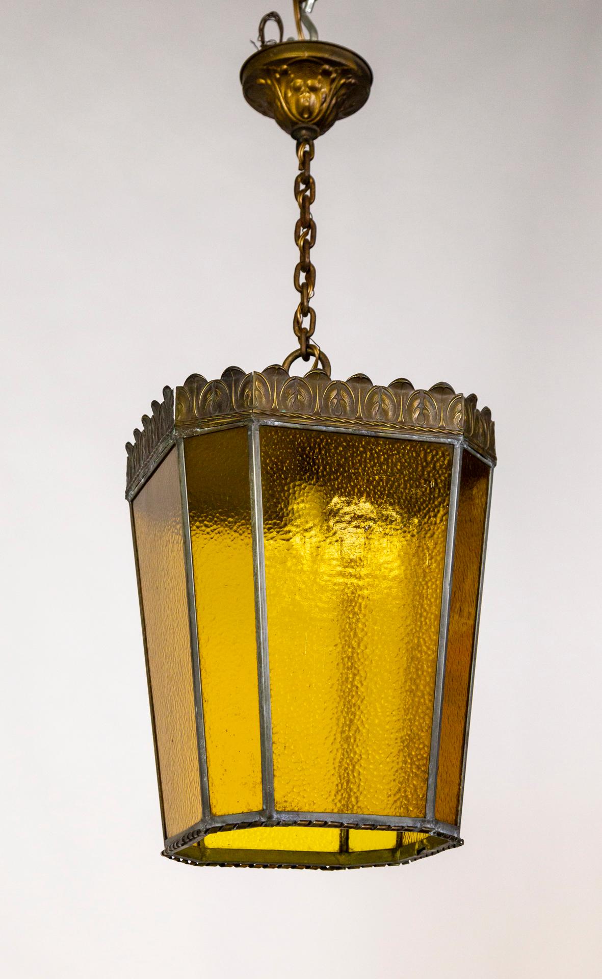 Art Nouveau bernsteinfarbenes Bleiglas & Messing Laterne im Angebot 4