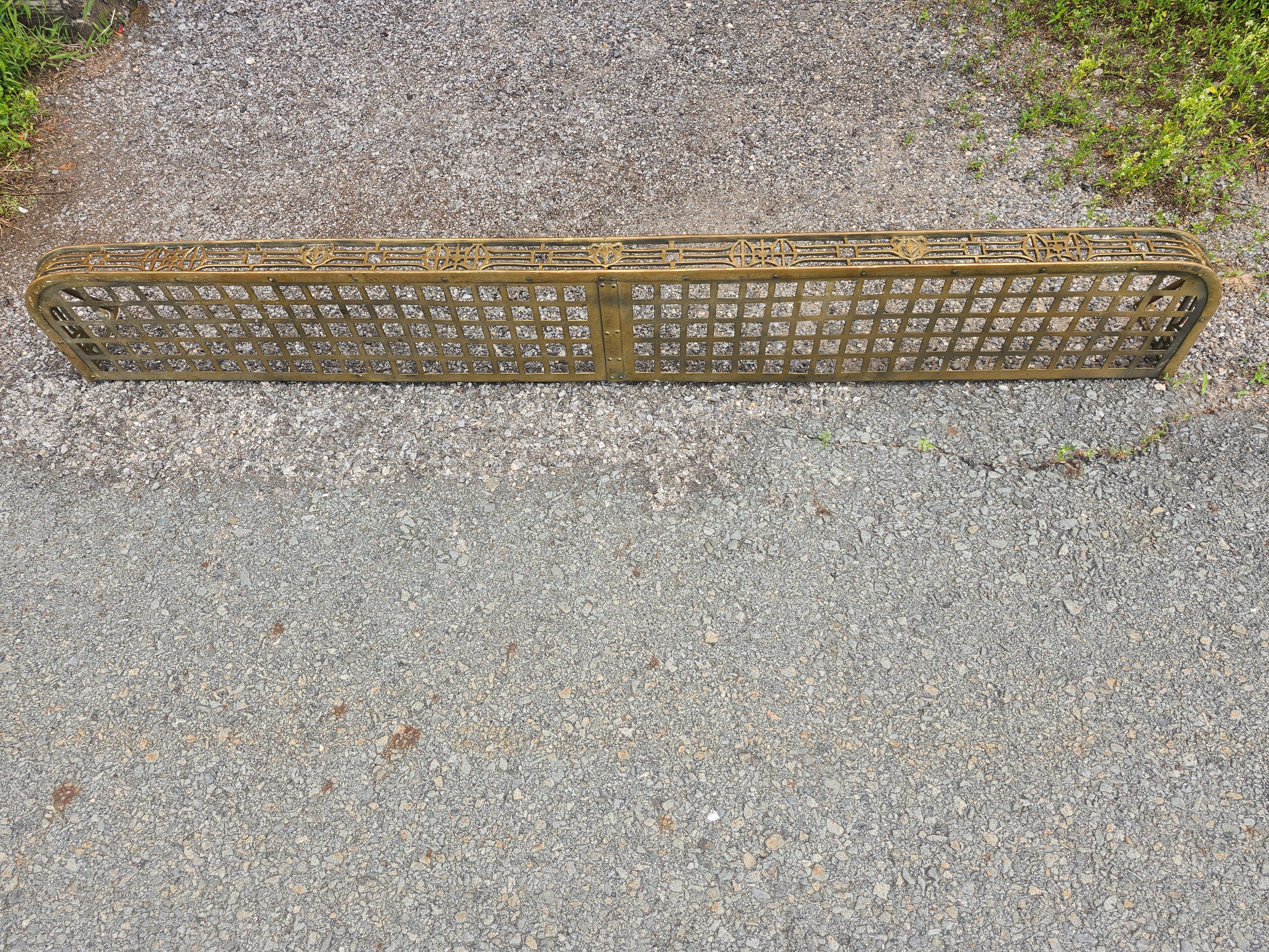 Art Noveau Brass Overhead Train Baggage Rack Shelf C1875 In Good Condition For Sale In Port Jervis, NY