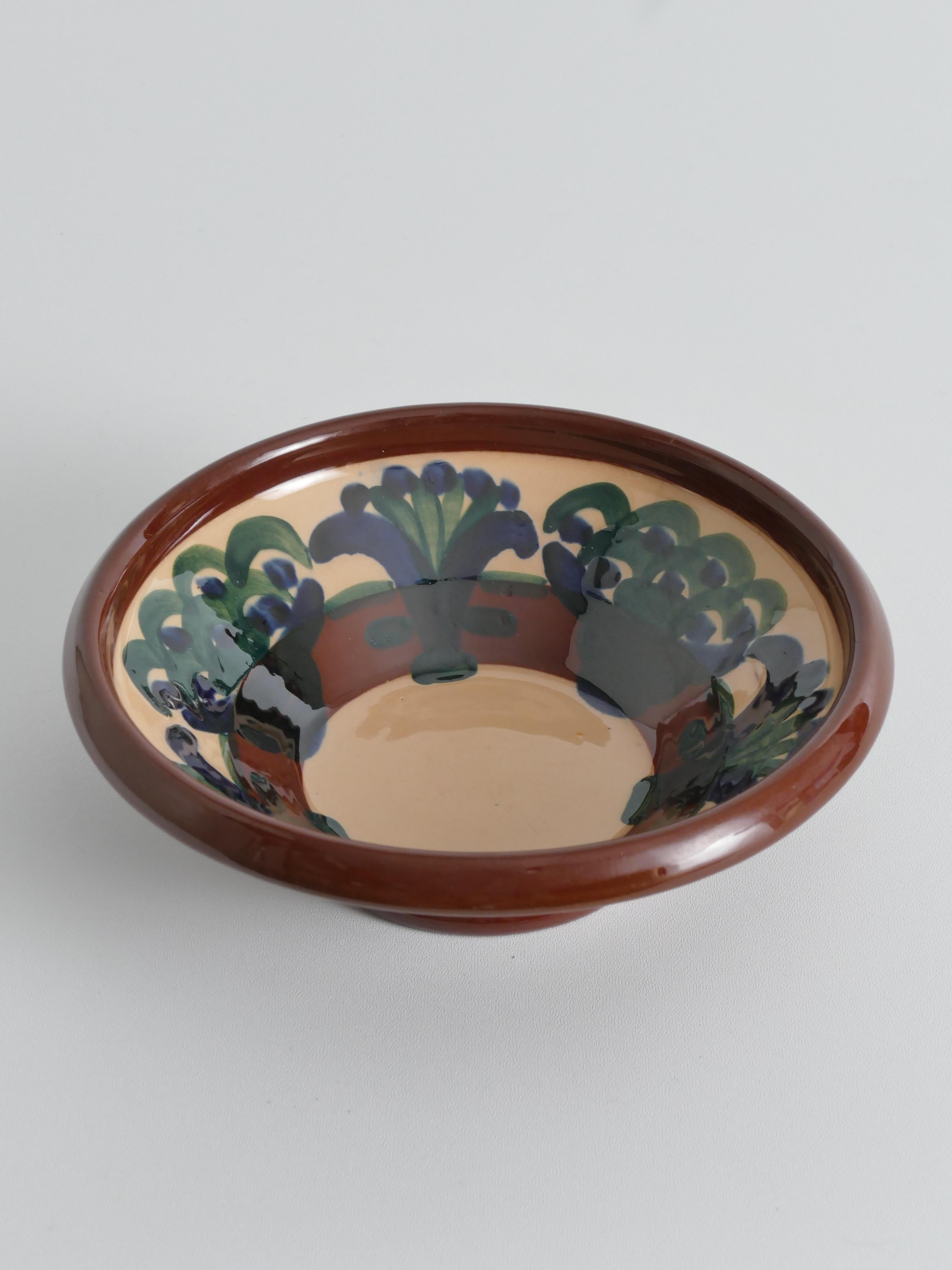 Art Noveau Floral Motif Bowl by Agda Österberg, St. Erik Lervarufabriker, 1910s For Sale 1
