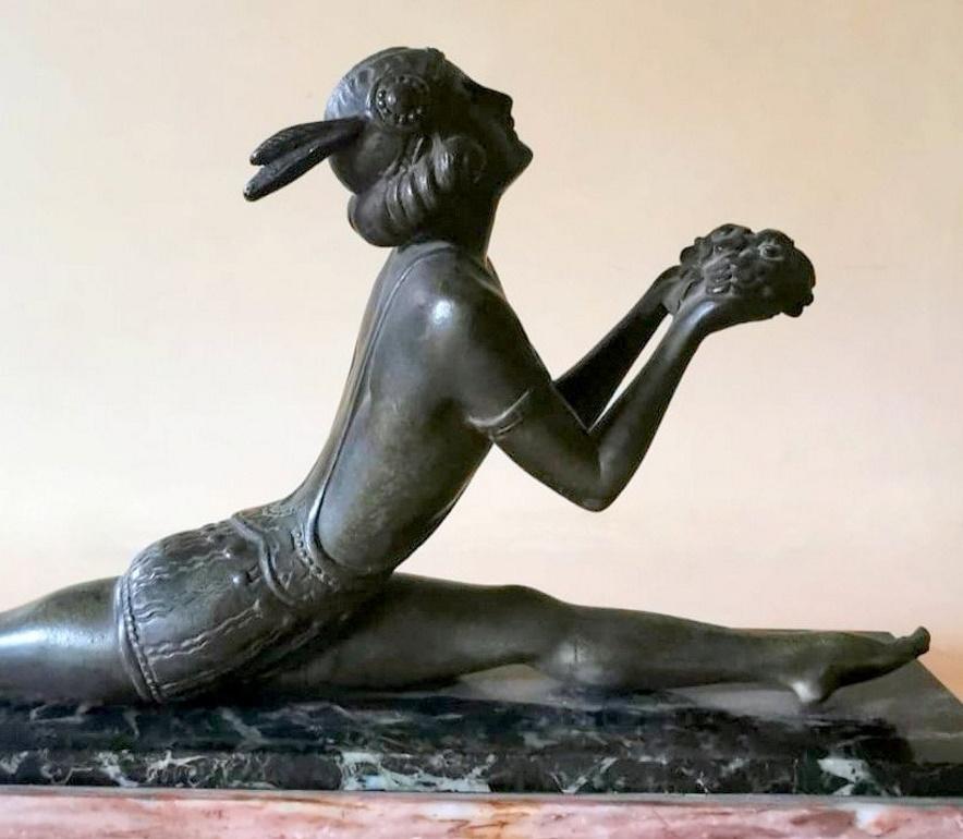 Art Nouveau Art Noveau French Bronze Statuette with Marble Base Depicting Young Dancer For Sale