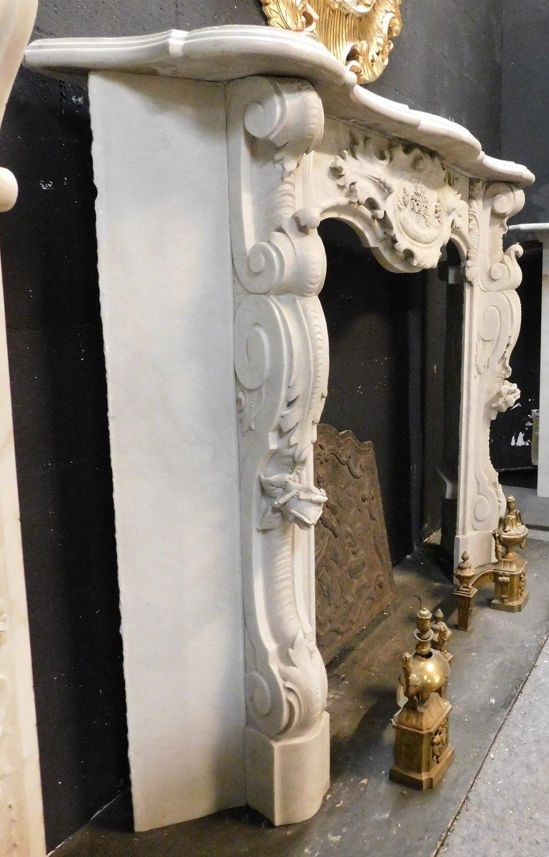 20th Century Art Noveau Mantel Fireplace in White Carrara Marble, Early 1900s, Italy For Sale