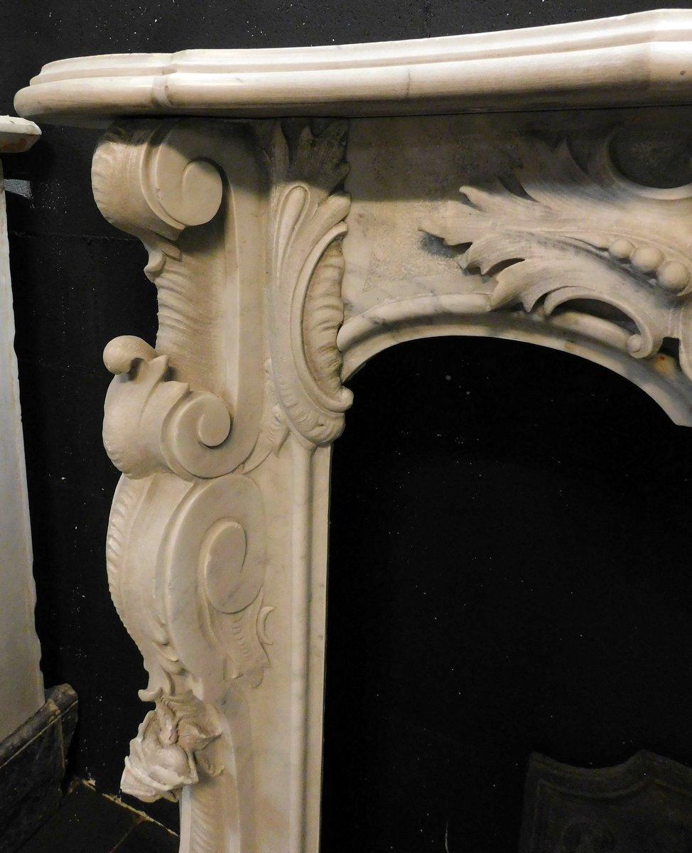 Art Noveau Mantel Fireplace in White Carrara Marble, Early 1900s, Italy For Sale 2