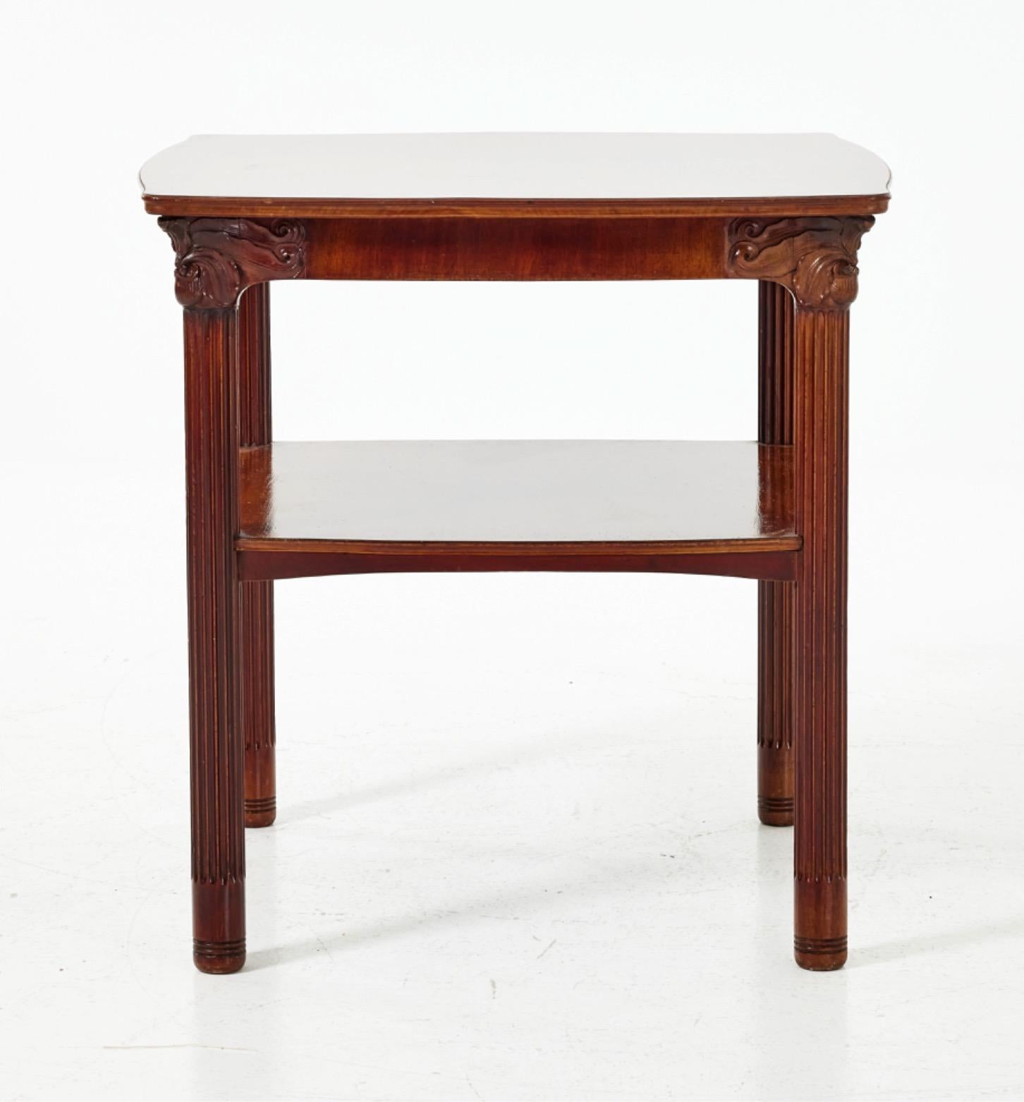 Jugendstil NK Beistelltisch (Schwedisch) im Angebot