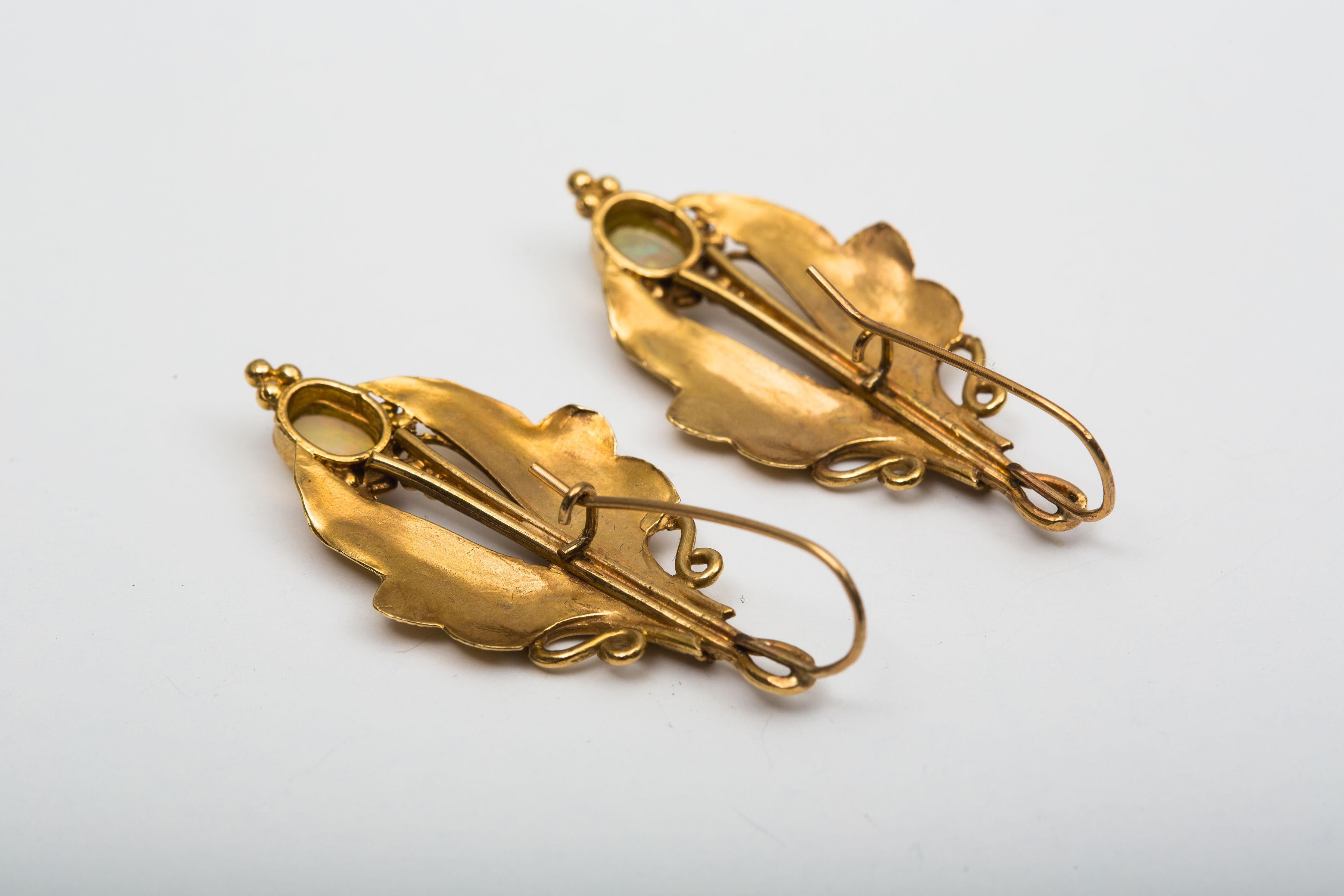 Boucles d'oreilles Art Noveau Opale Or Jaune 18k Unisexe en vente