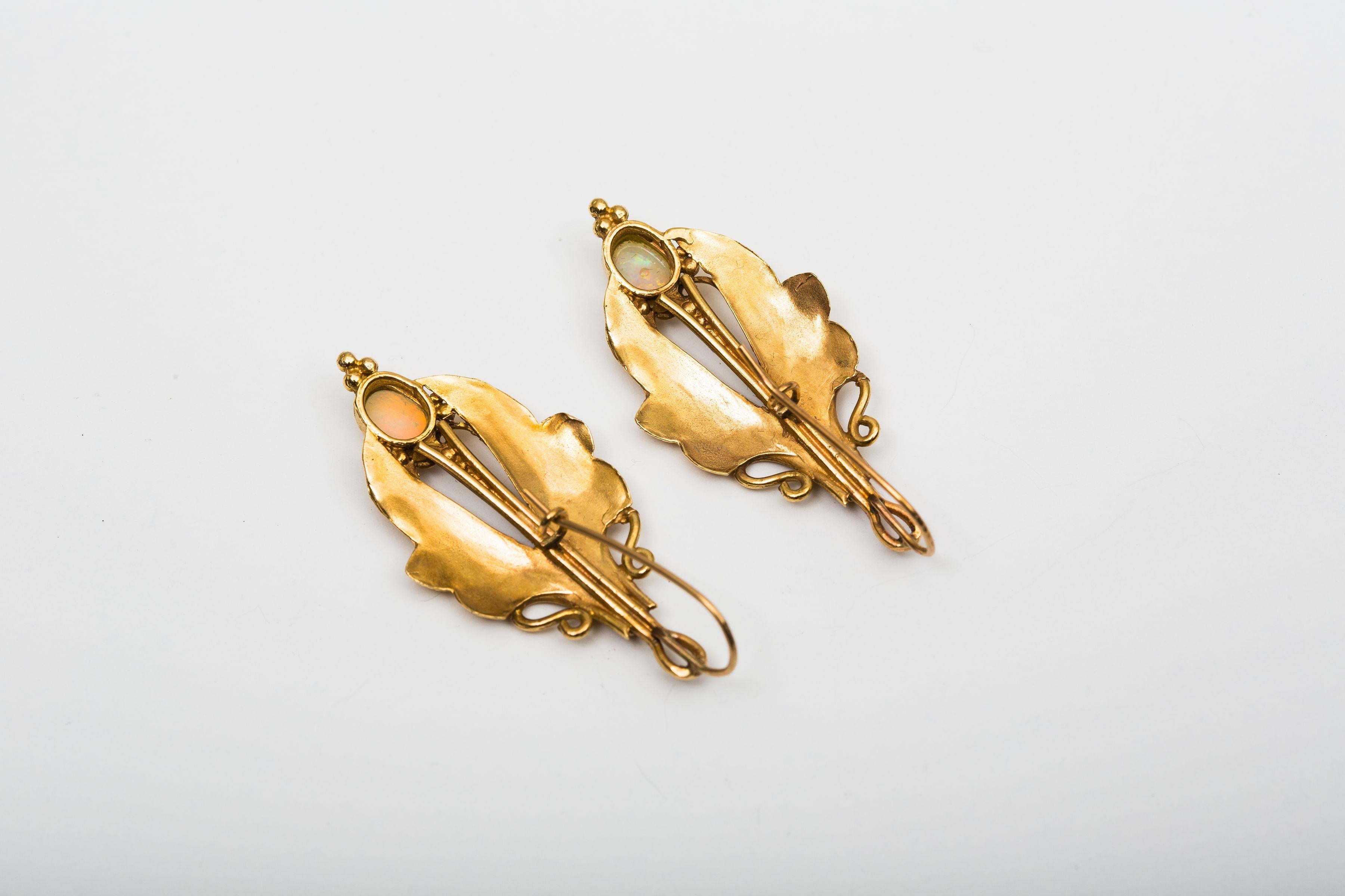 Boucles d'oreilles Art Noveau Opale Or Jaune 18k en vente 1