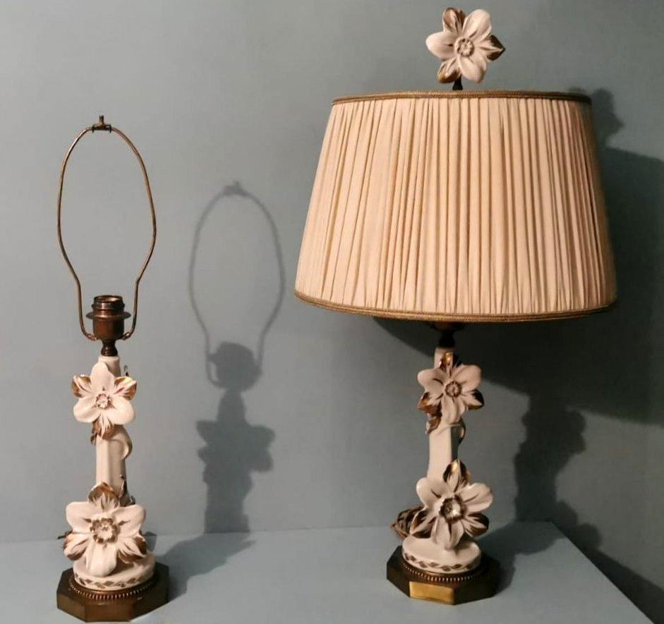 20th Century Art Noveau Pair Of French Porcelain Lamps Color Ivory And Pure Gold For Sale