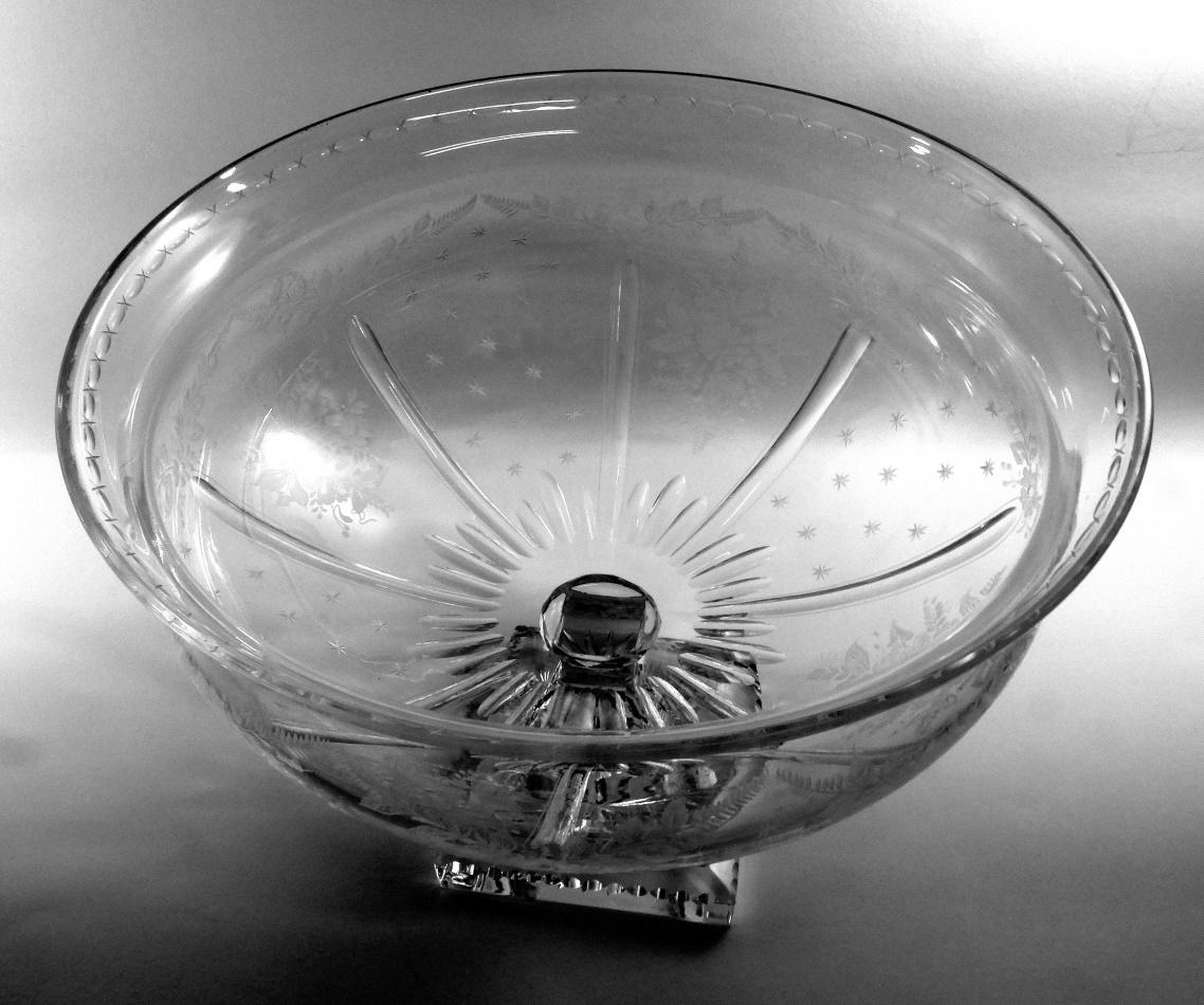 Jugendstil Italienischer geschliffener Kristallbecher mit quadratischem Sockel im Zustand „Hervorragend“ im Angebot in Prato, Tuscany