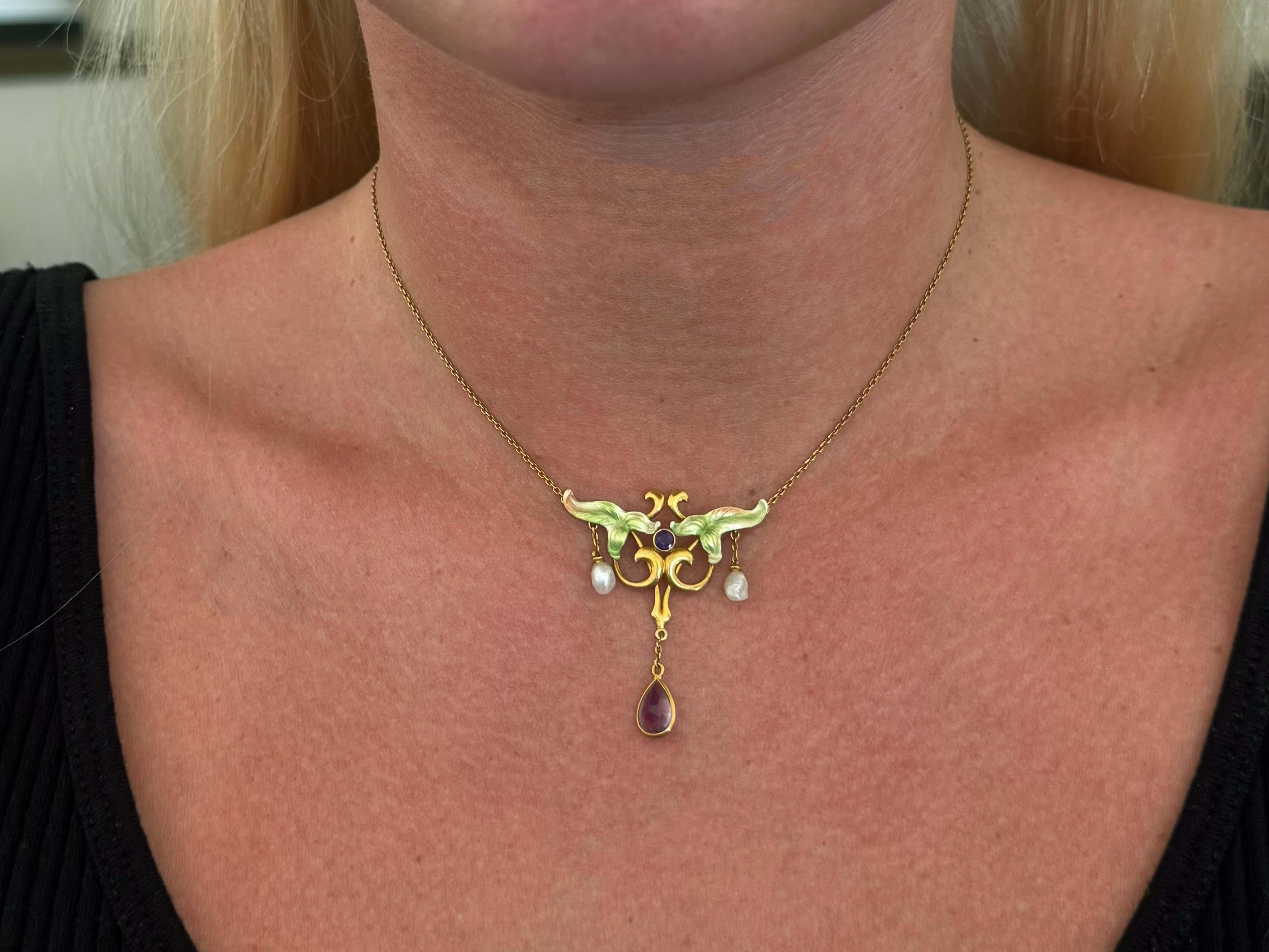 Item Specifications:

Necklace Metal: 14k Yellow Gold

Total Weight: 5.5 Grams

Chain Length: 15