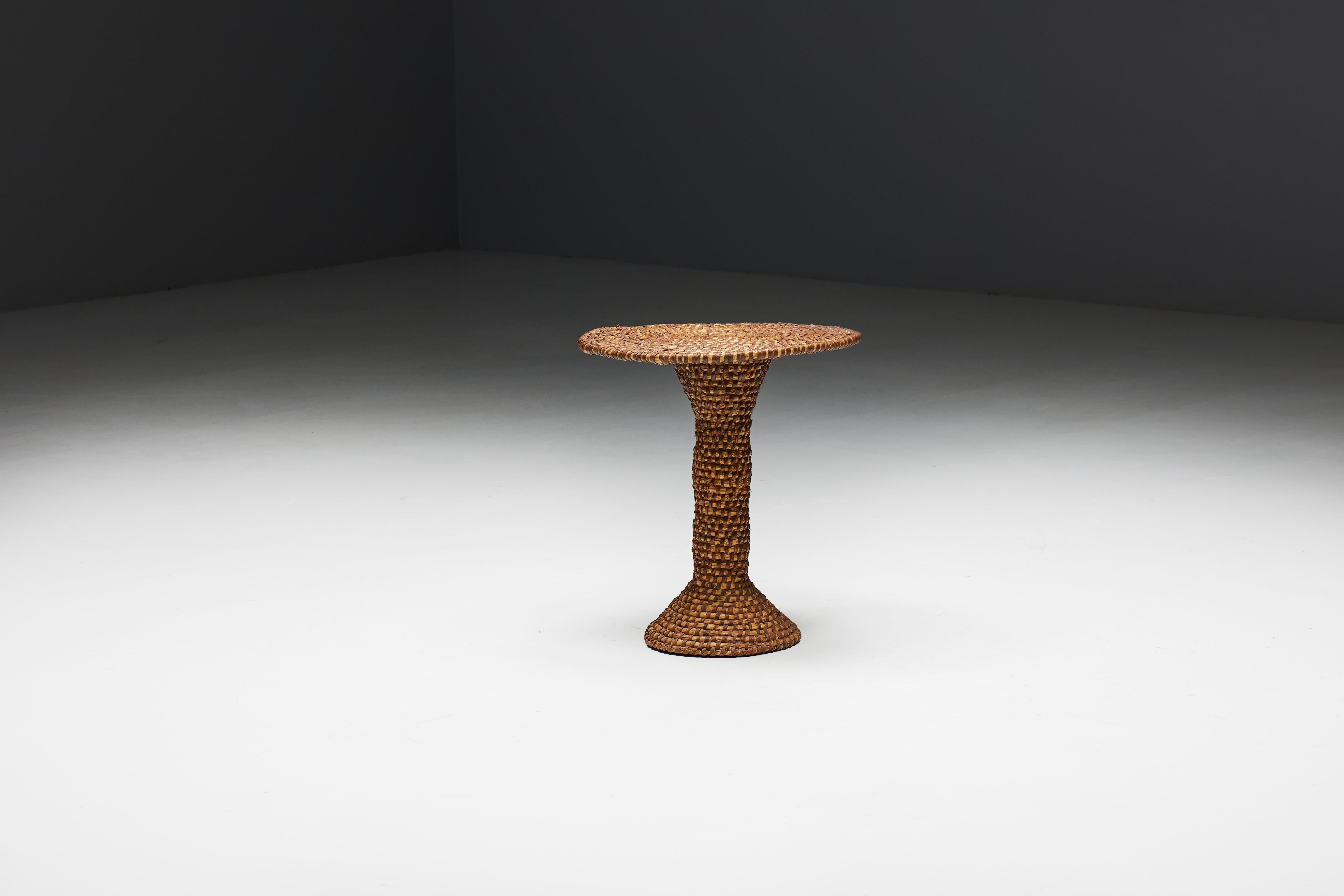 Art Populaire Side Table in Rye Straw, France, Early 20th Century  For Sale 5
