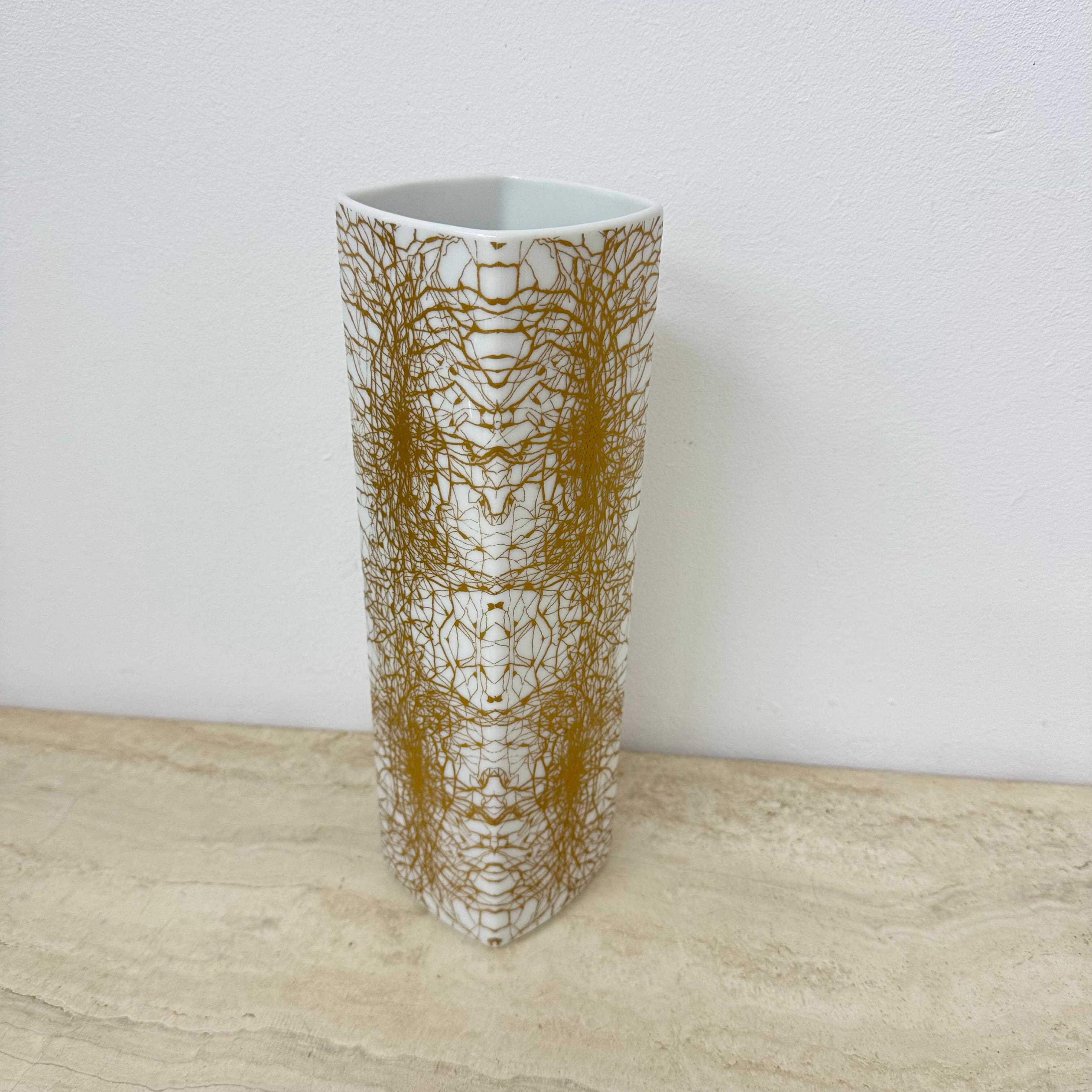 German Art Porcelain Abstract Gold Pattern Vase by Heinrich & Co Selb Bavaria, germany For Sale