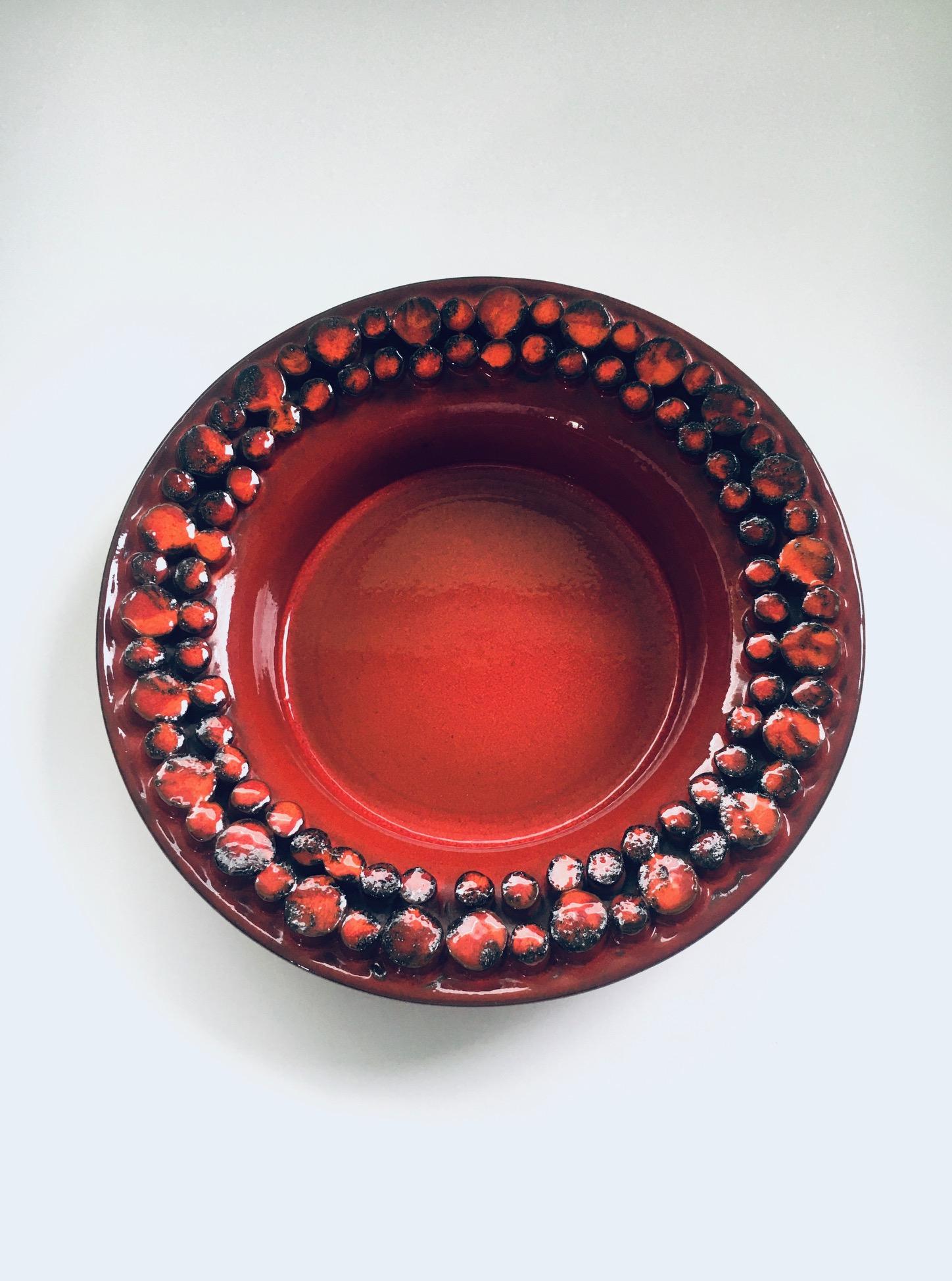 Art Pottery Dish by Hans Welling for Ceramano Ceralux, West Germany 1960's In Good Condition For Sale In Oud-Turnhout, VAN