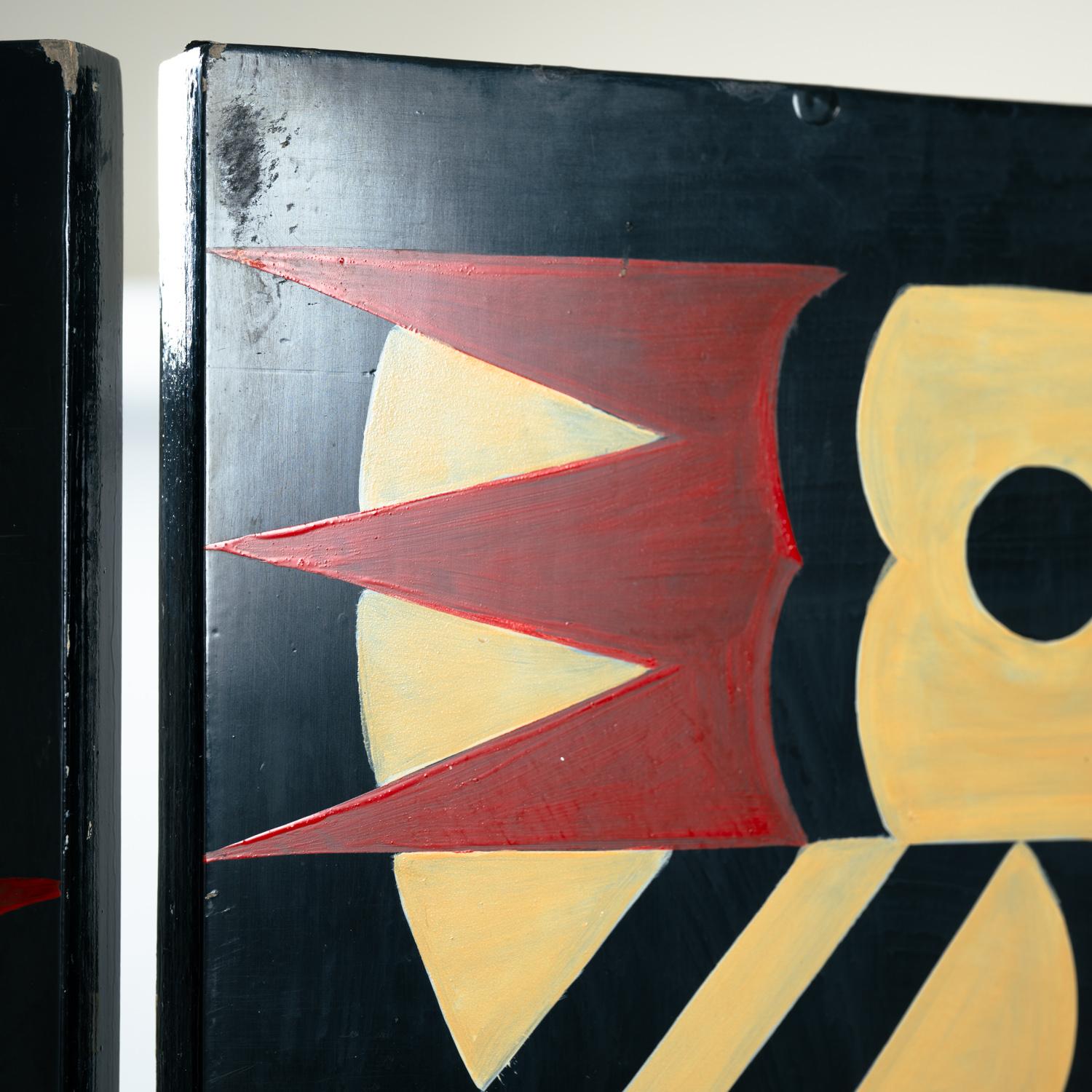 Separador de ambientes de estilo art déco con pájaros, motivos geométricos, rojo, amarillo, azul en venta 1