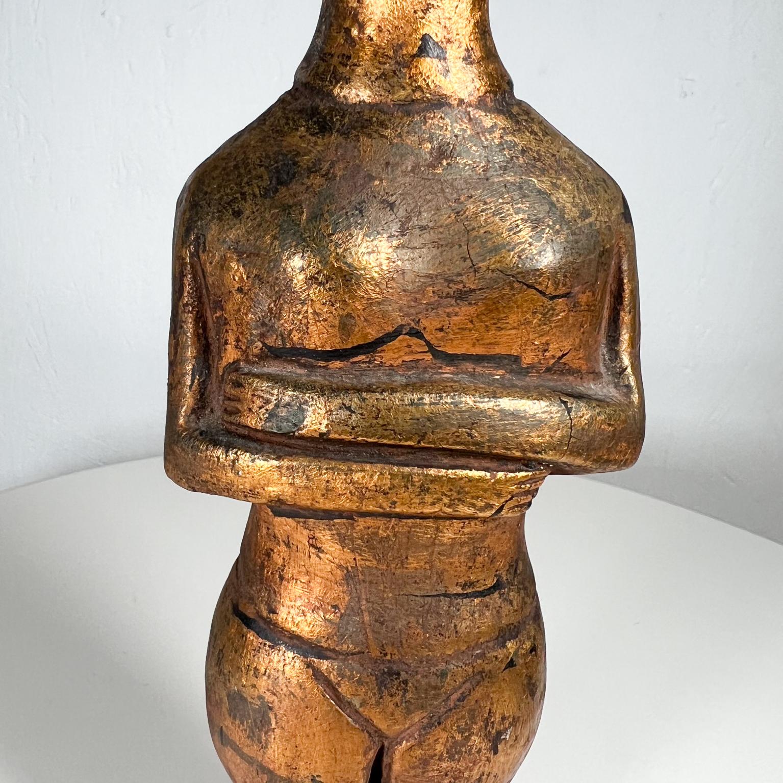 Mid-Century Modern Sculpture d'art - Figurine cycliste Oscar dorée en vente