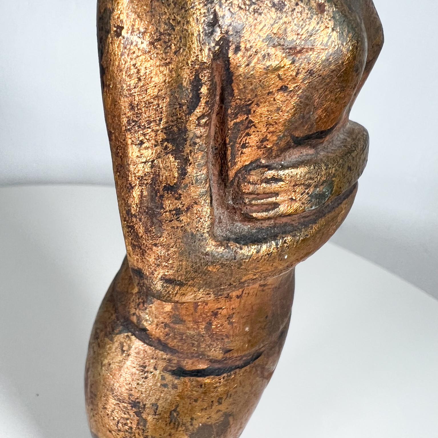 Sculpture d'art - Figurine cycliste Oscar dorée en vente 2