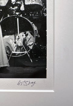 Dolly Immortalisée, photo vintage en noir et blanc, 1976, signée et encadrée