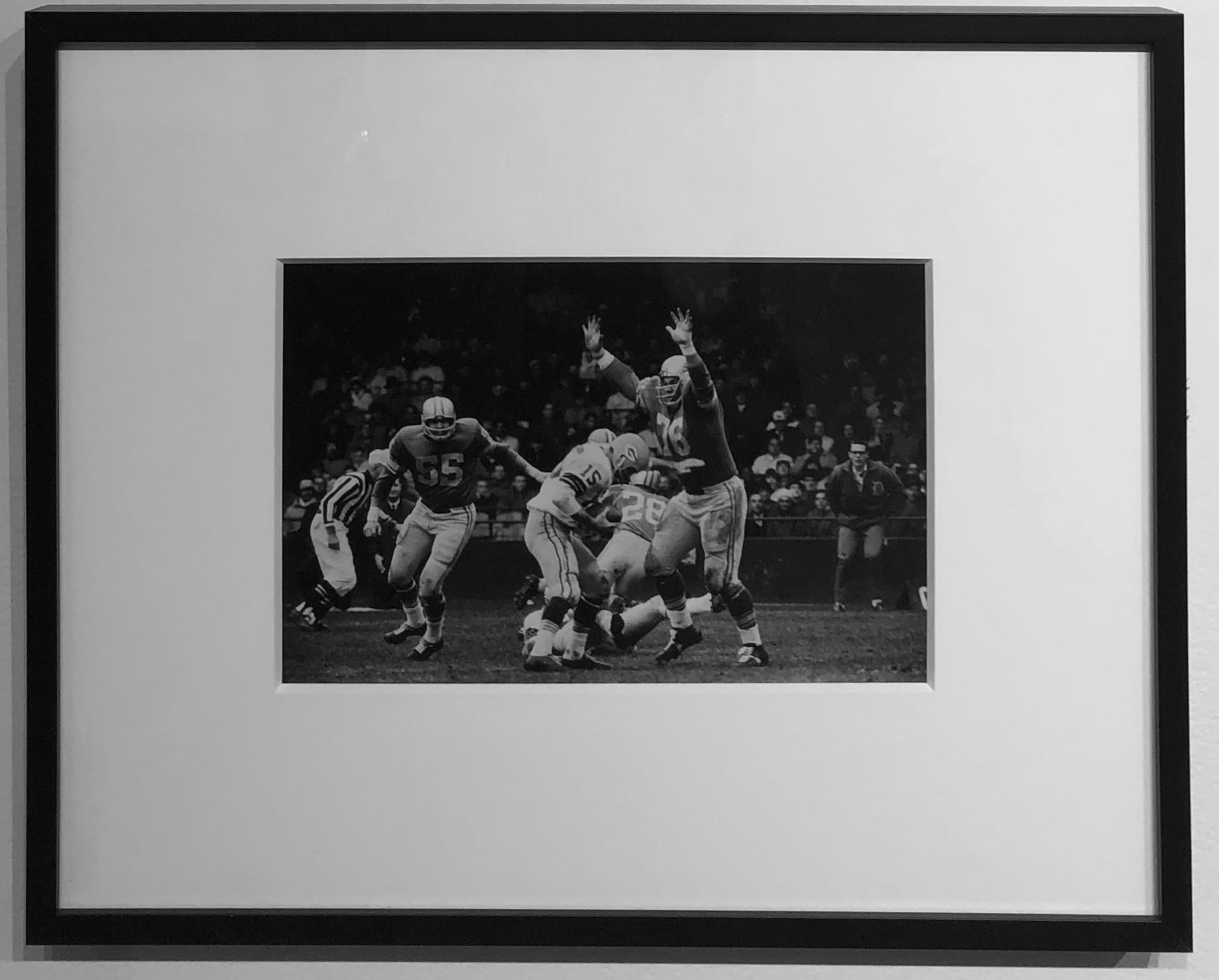Green Bay Packer Bart Starr vs Detroit Lions Roger Brown, 1962 (vintage) - Photograph by Art Shay