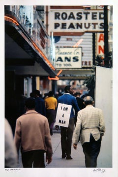 I Am A Man - Photographie en couleur signée, 1968, Sanitation travailleur de Memphis Protest