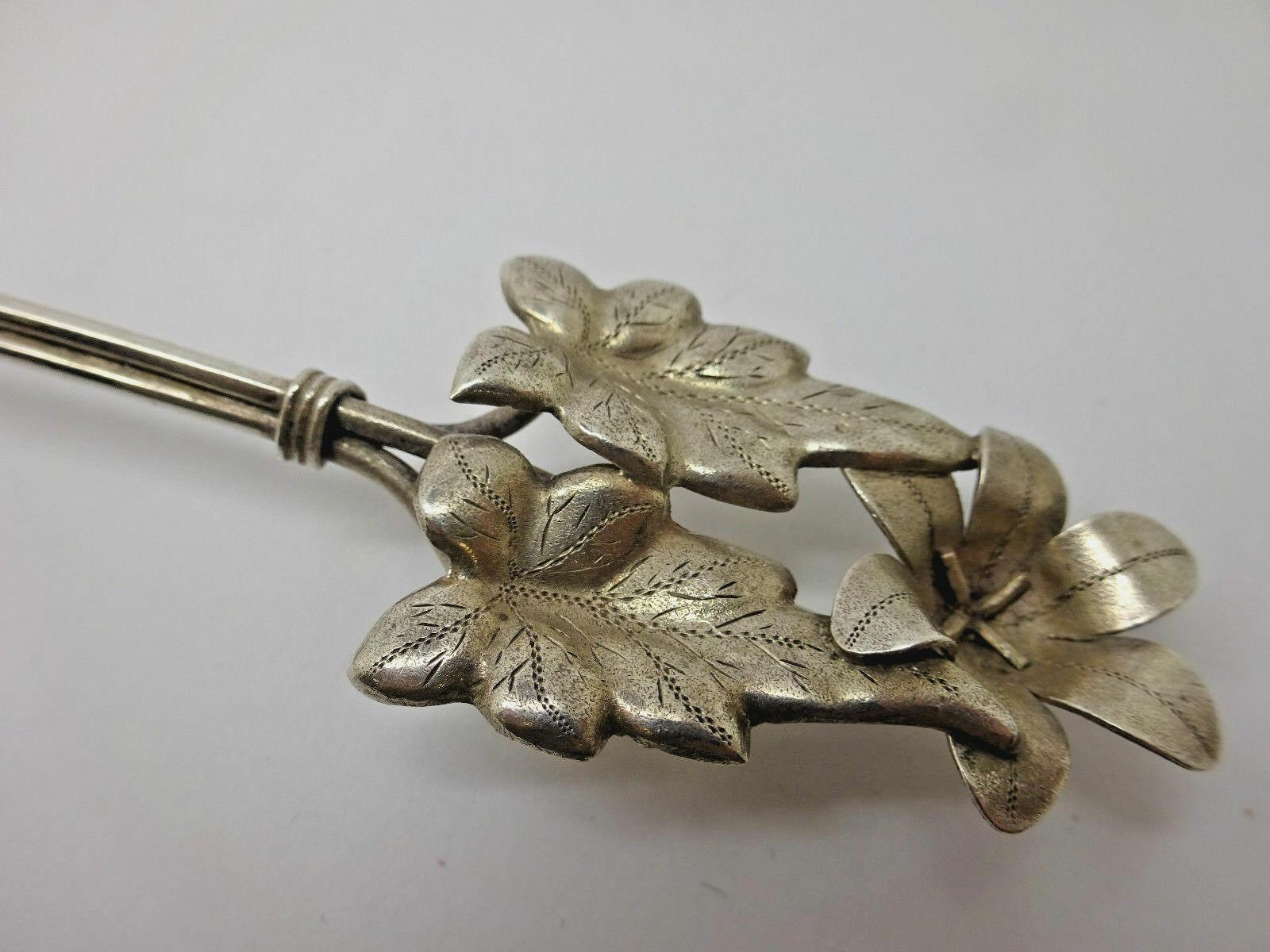 20th Century Art Silver Coin Silver 3D Flower Berry Spoon Bright-Cut circa 1865 GW Unmarked
