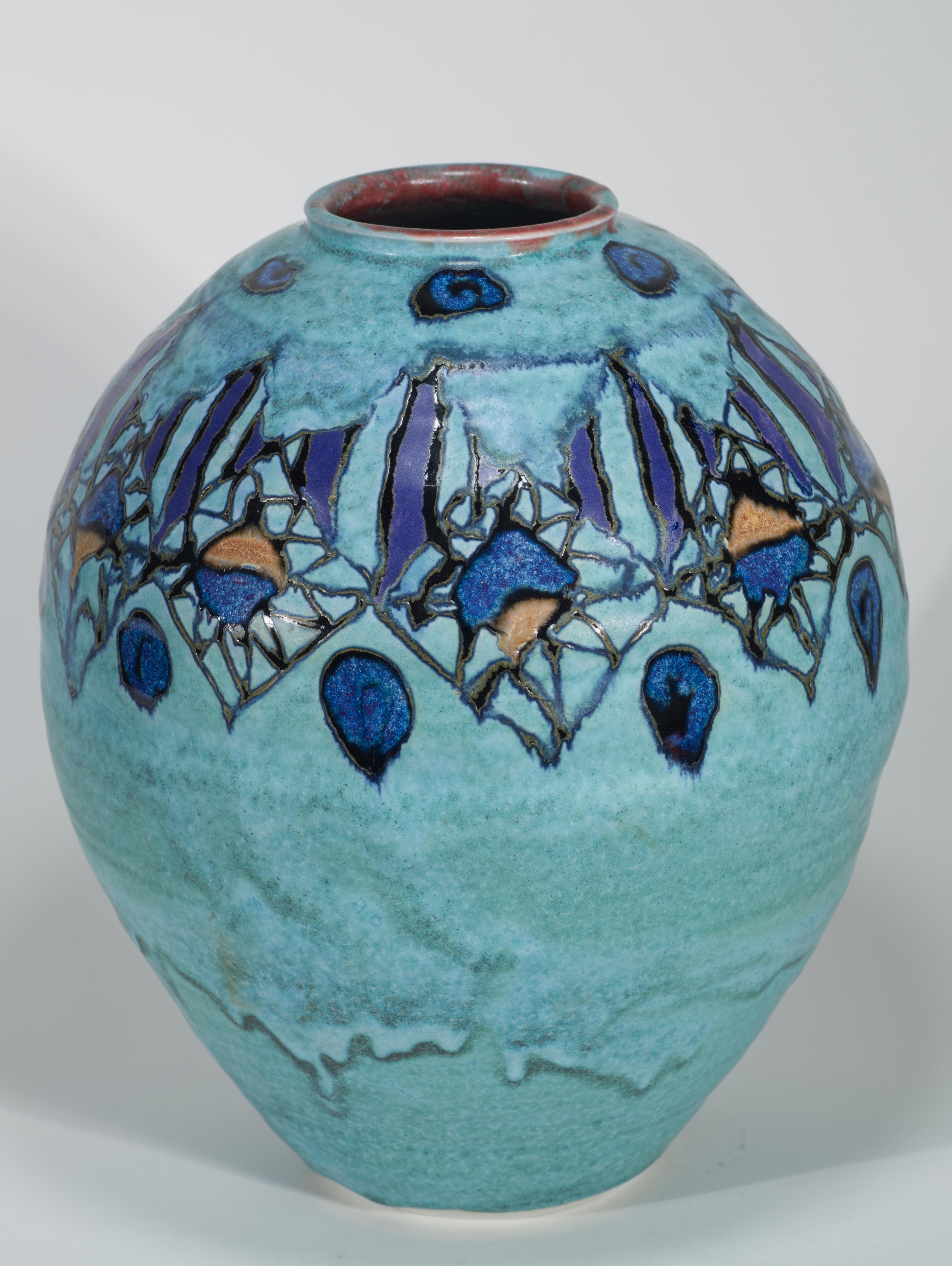 Americano Studio Pottery Vaso modernista con decorazioni astratte e smalto a goccia in vendita