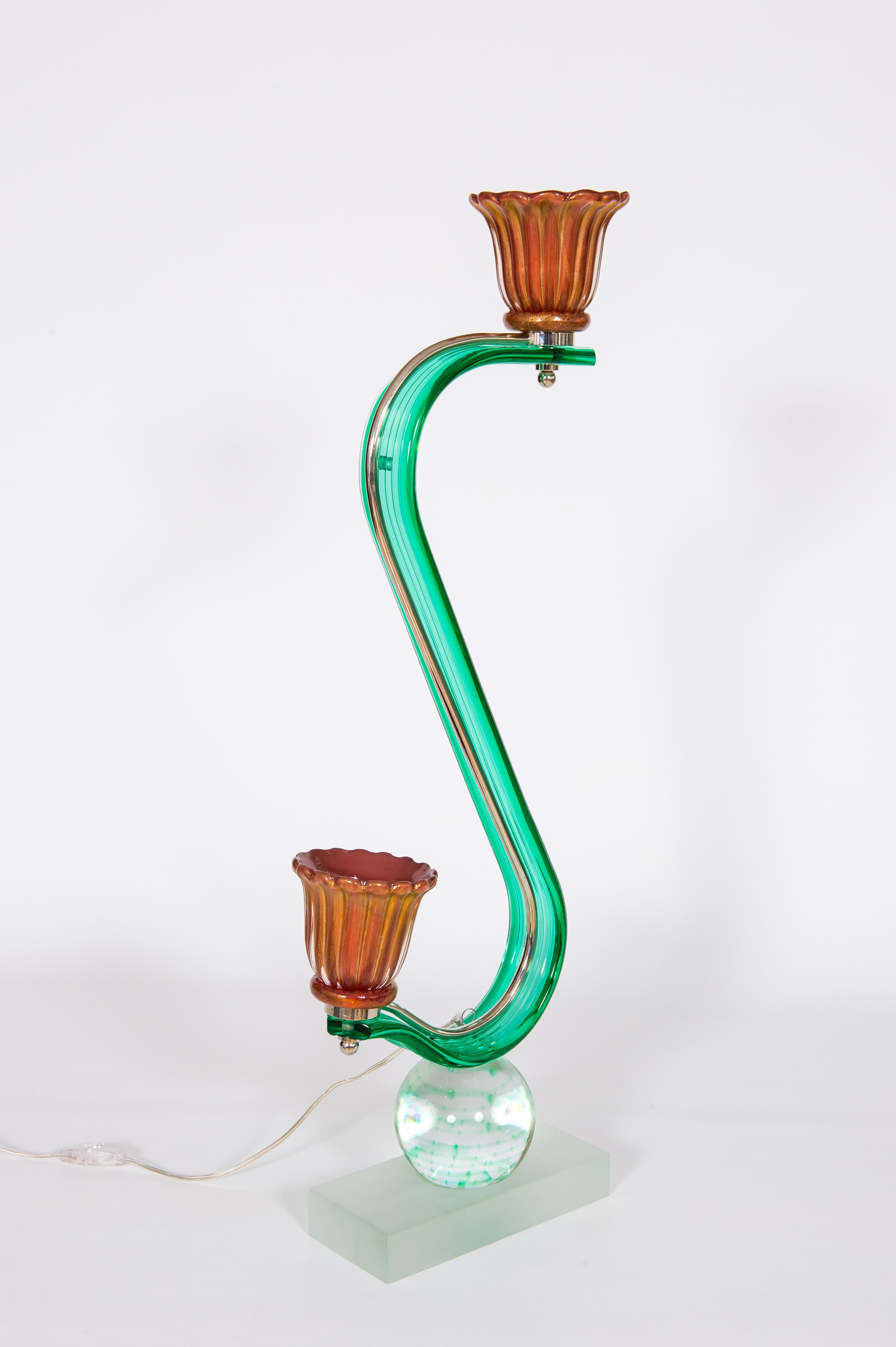 Lampe de bureau d'art en cristal vert et verre de Murano de couleur corail, contemporaine en vente 5