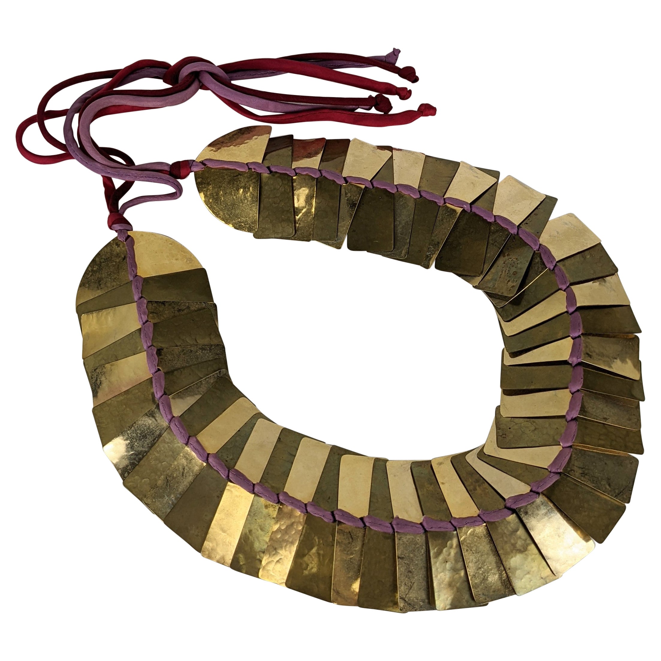 Ornamento per il corpo in ottone martellato di Art to Wear, attribuito a Mary McFadden in vendita