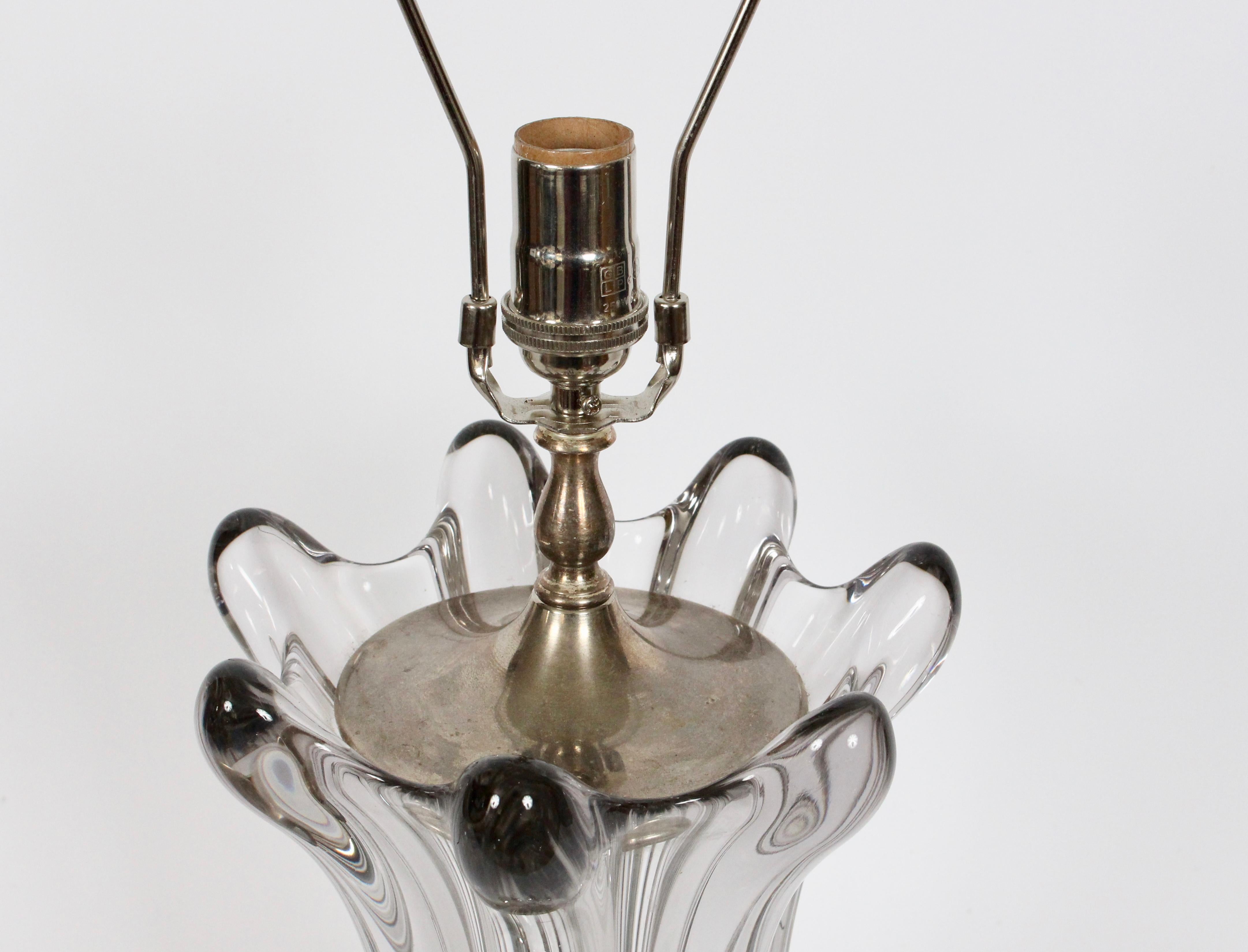 Französische Kristall-Tischlampe von Art Vannes, um 1950 im Angebot 4